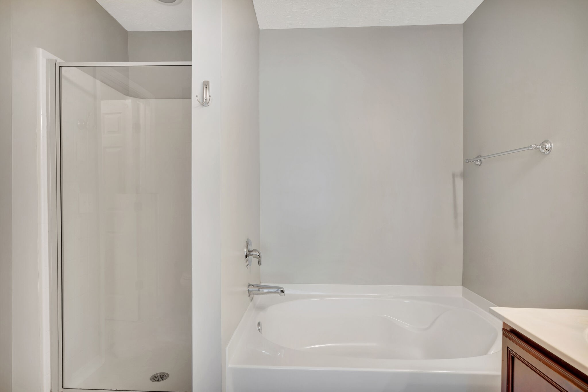 1317 Crown Point Pl