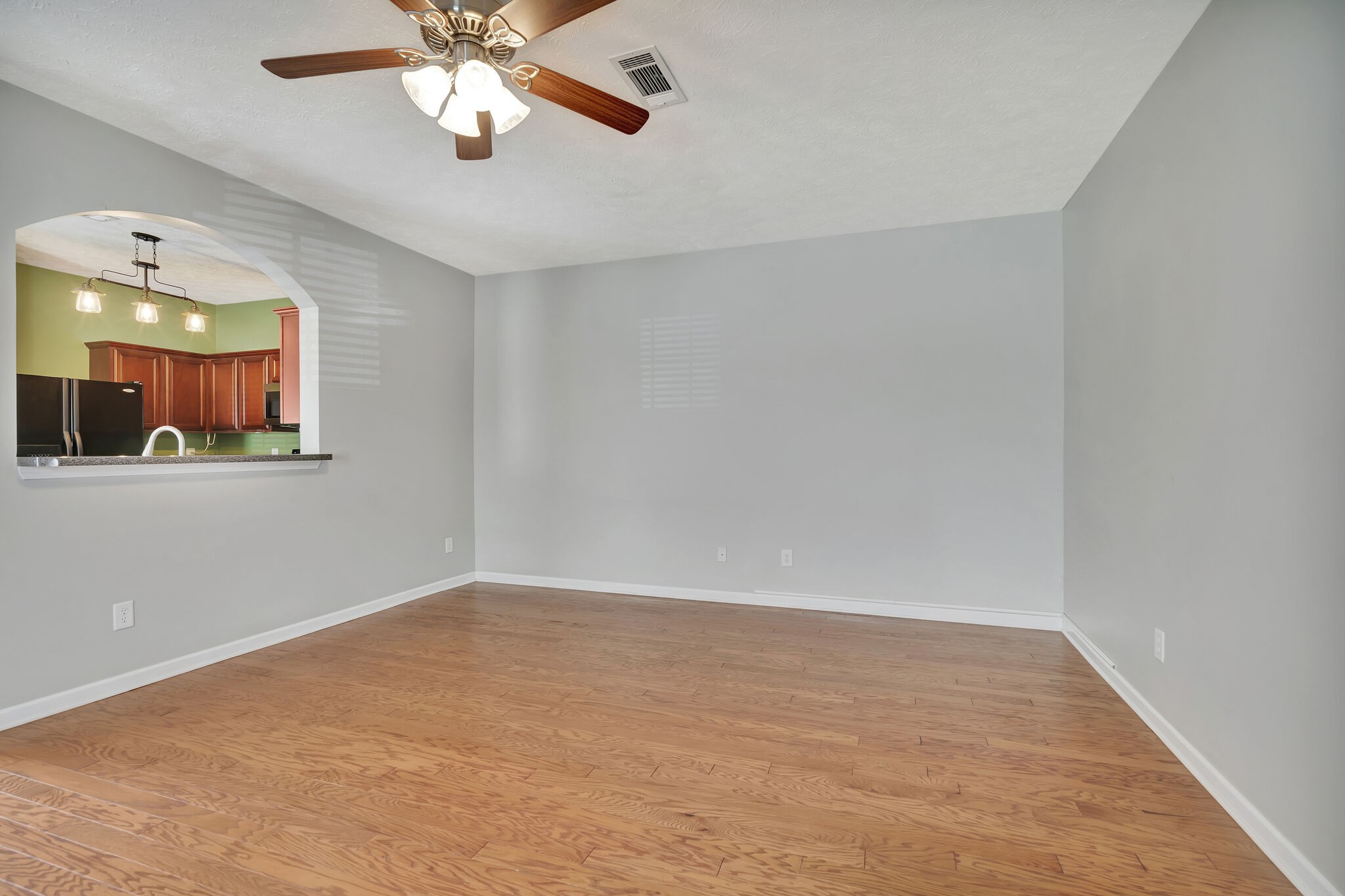 1317 Crown Point Pl