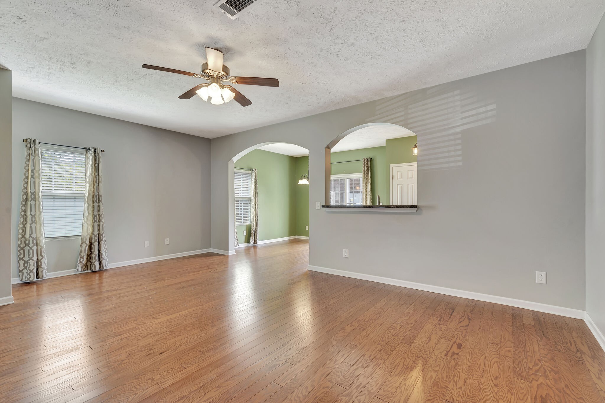 1317 Crown Point Pl