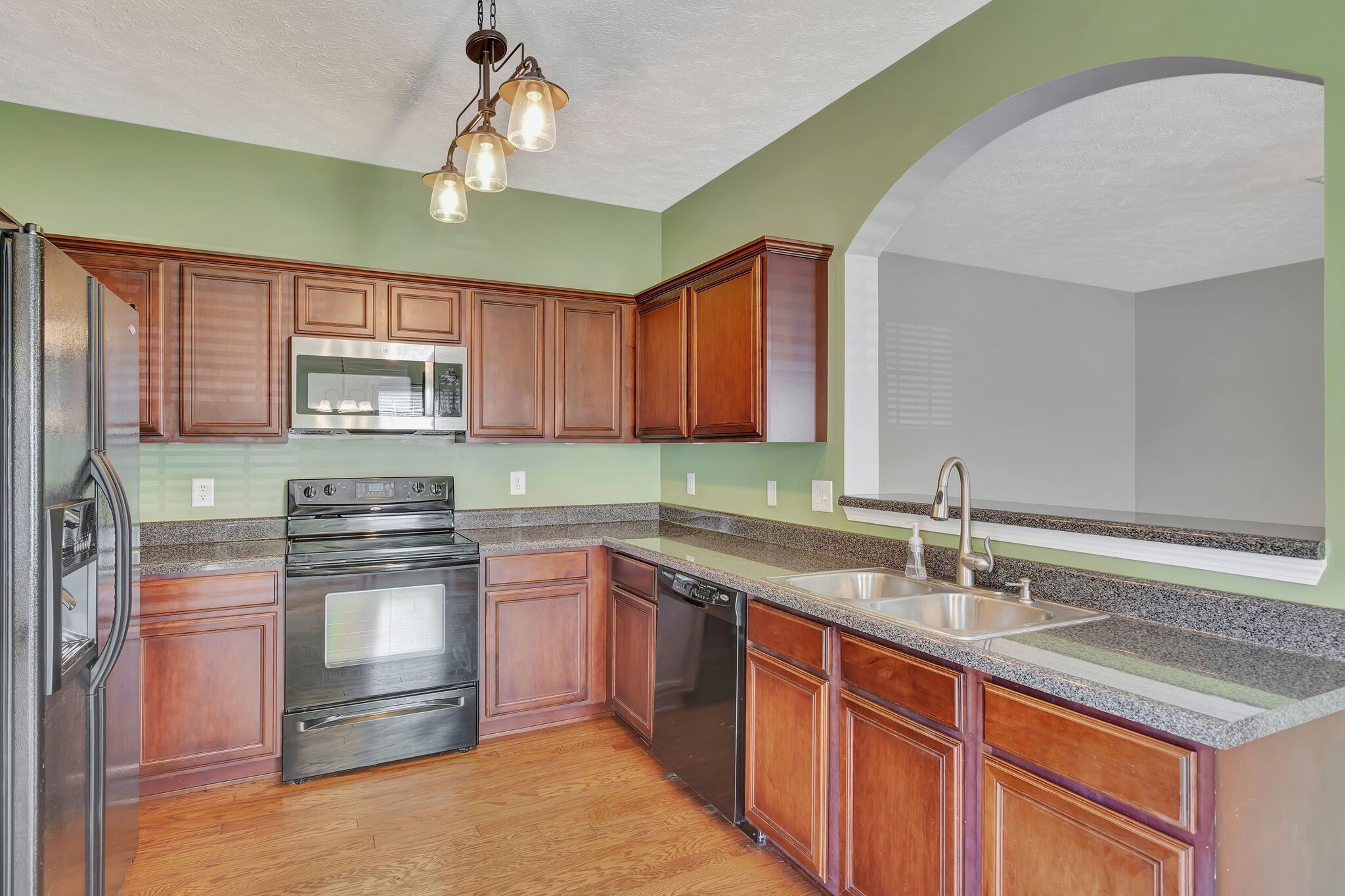 1317 Crown Point Pl
