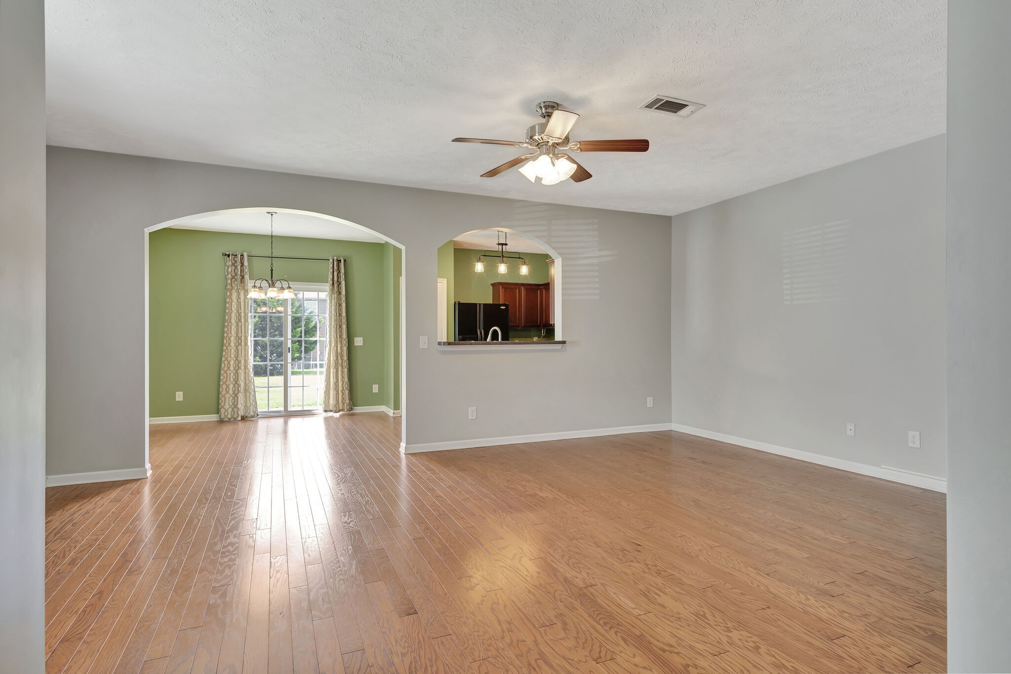 1317 Crown Point Pl