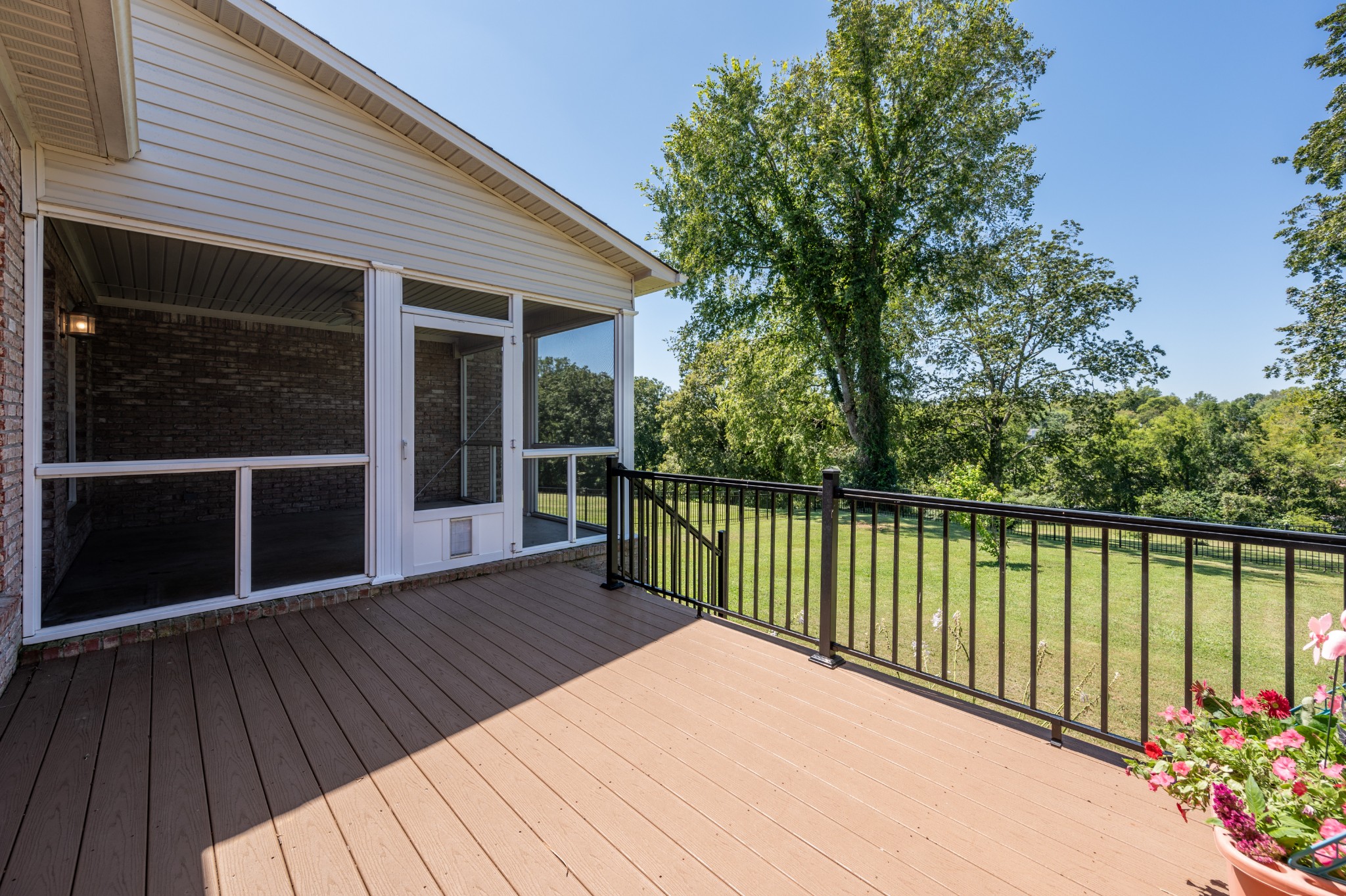 636 Delk Ln
