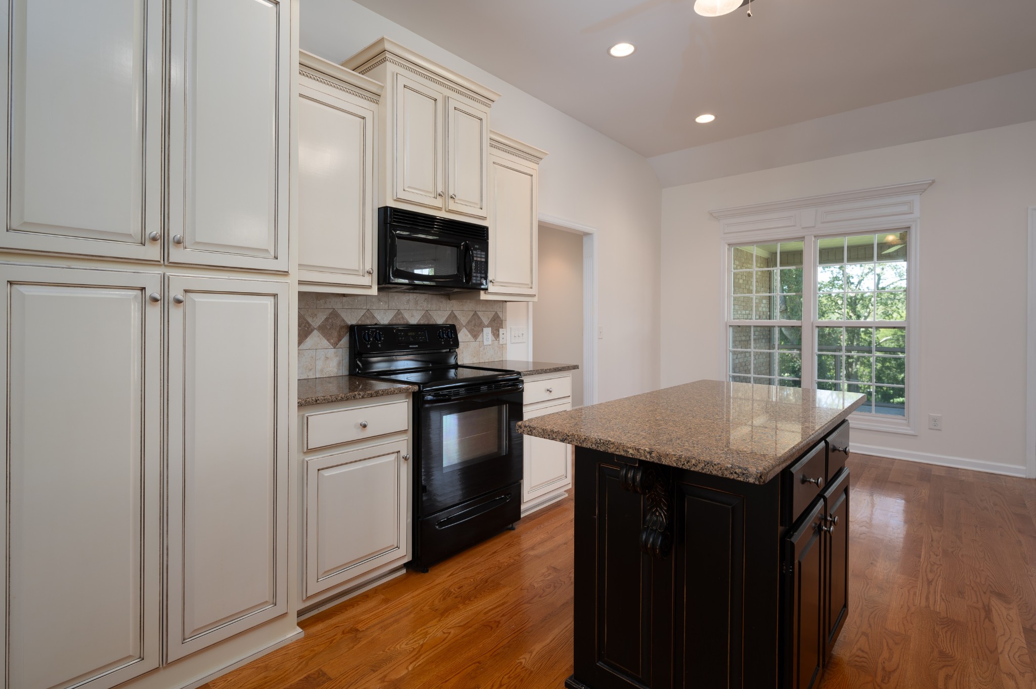 636 Delk Ln
