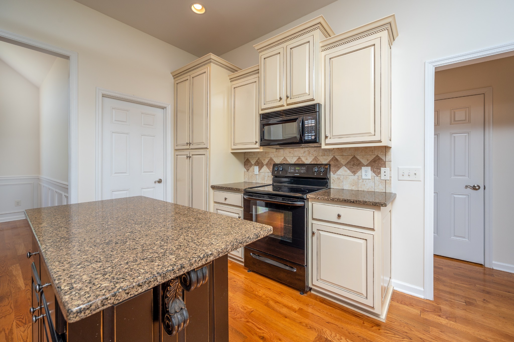 636 Delk Ln
