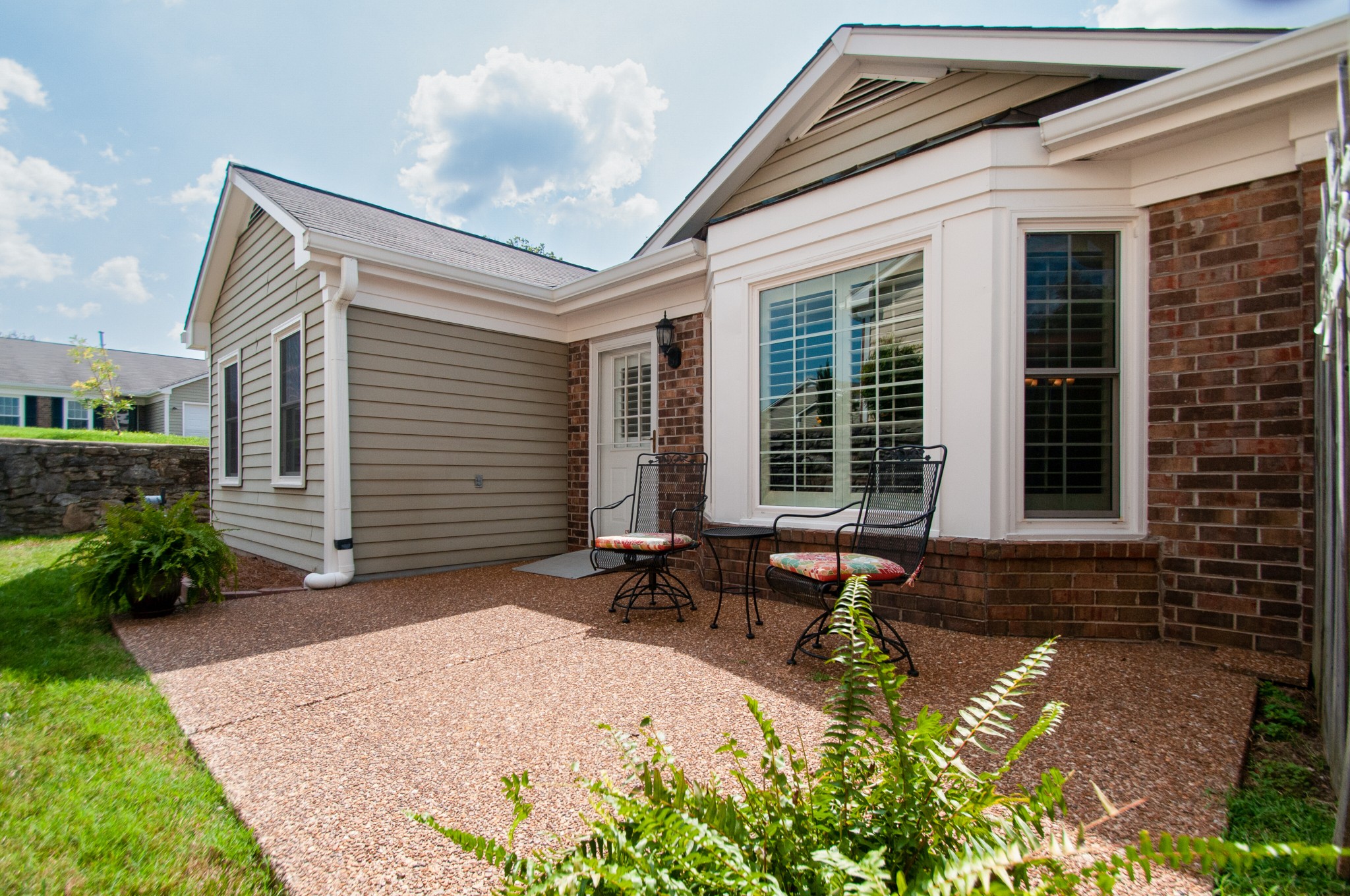 819 Marquette Dr