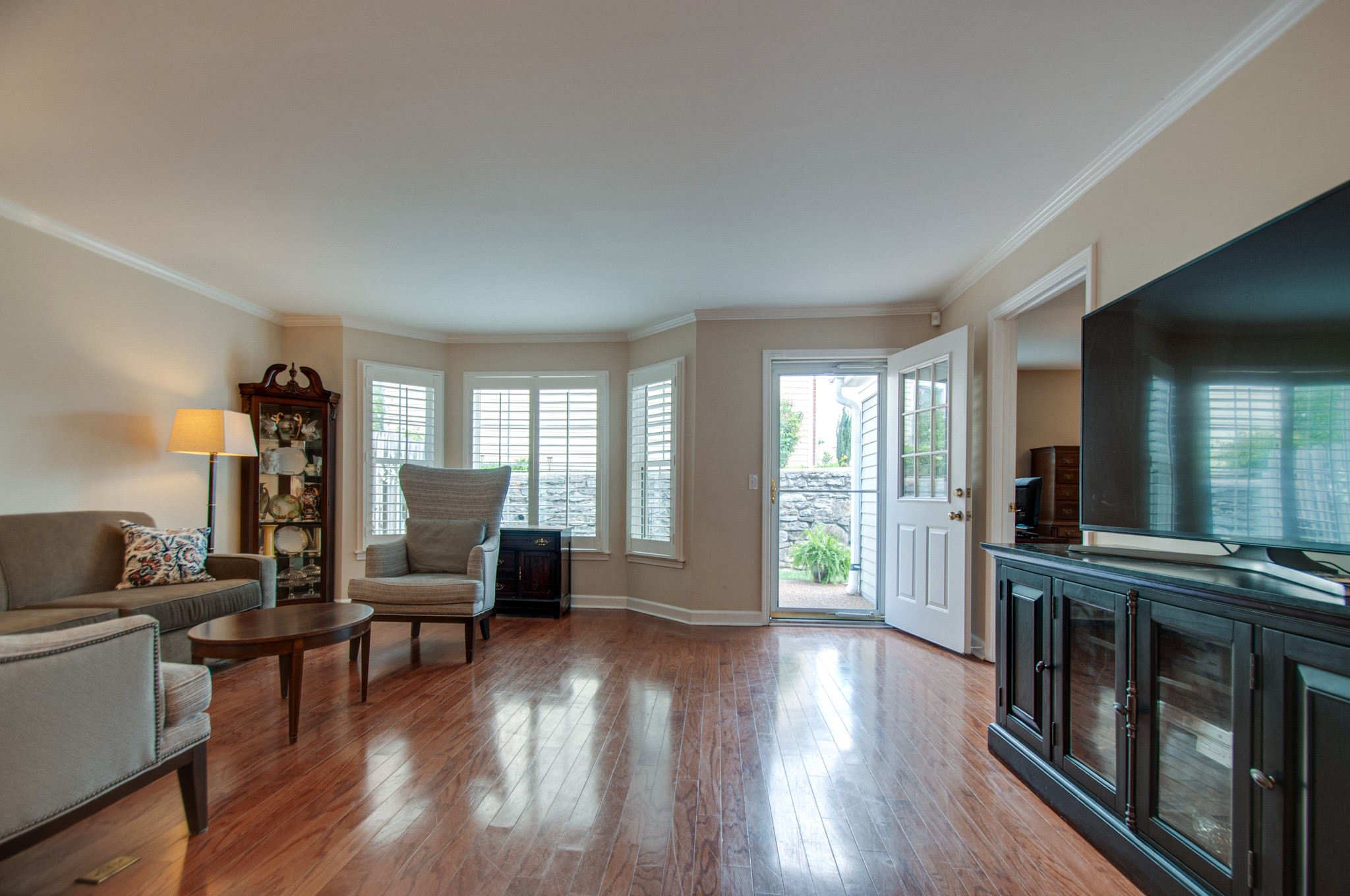 819 Marquette Dr