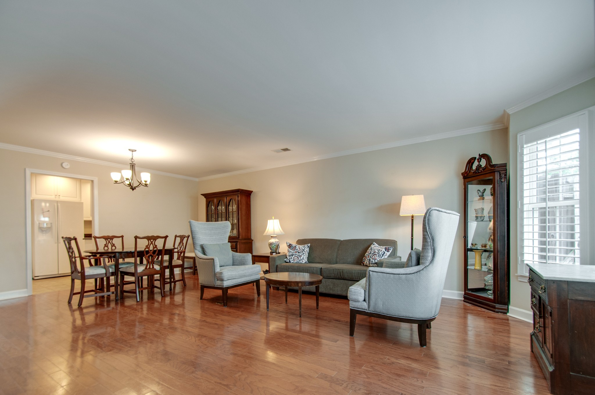 819 Marquette Dr