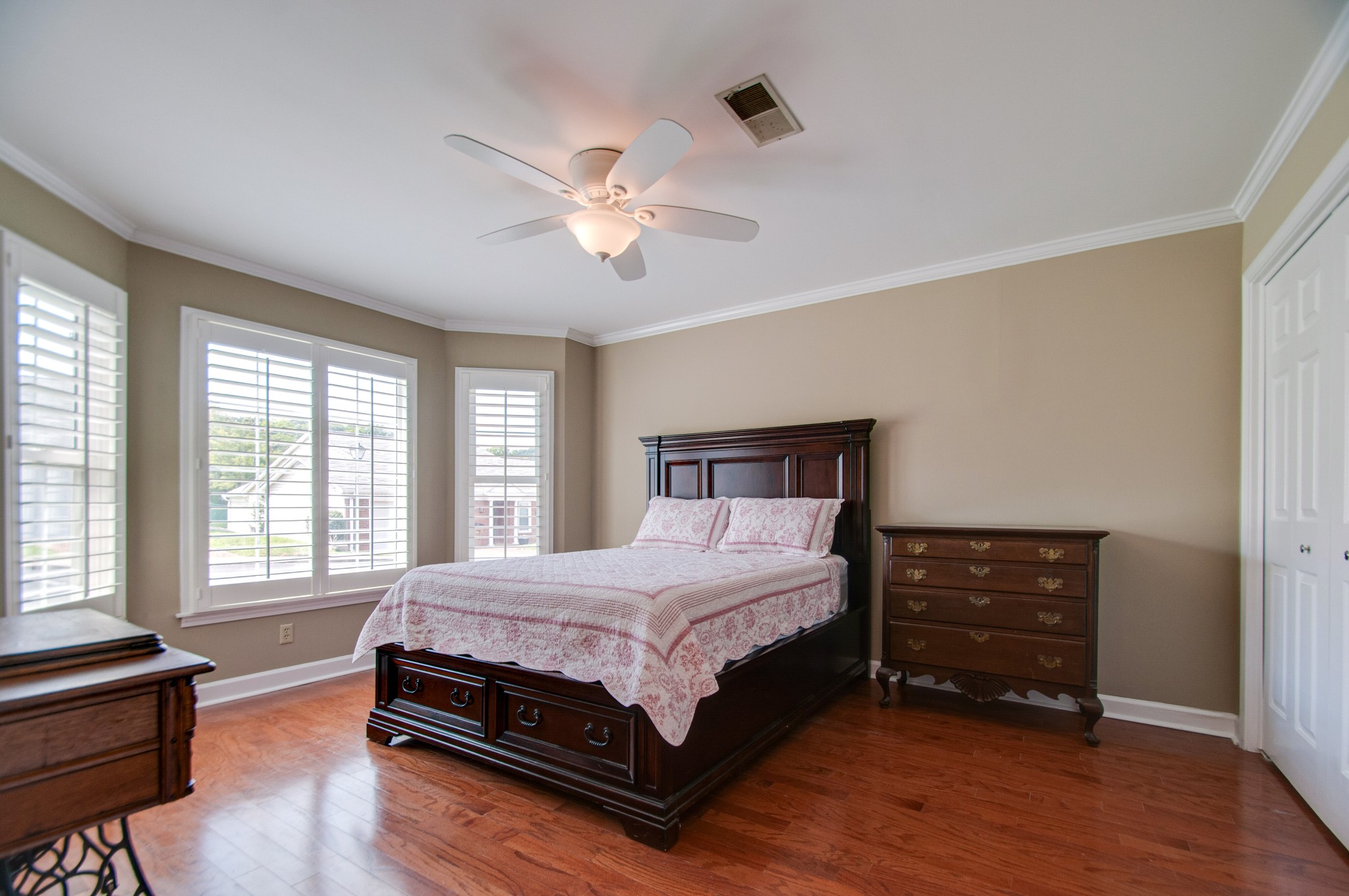 819 Marquette Dr
