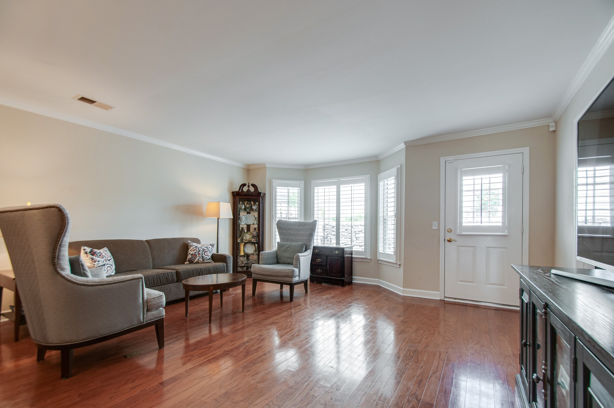 819 Marquette Dr