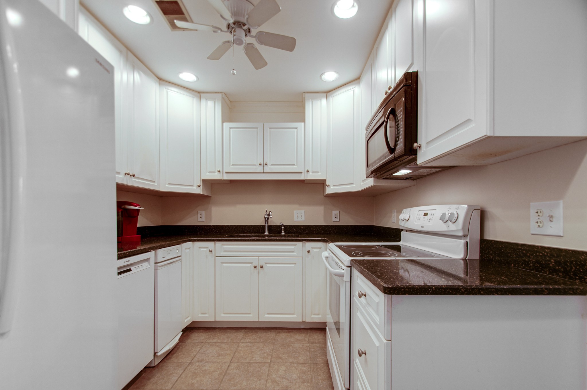 819 Marquette Dr