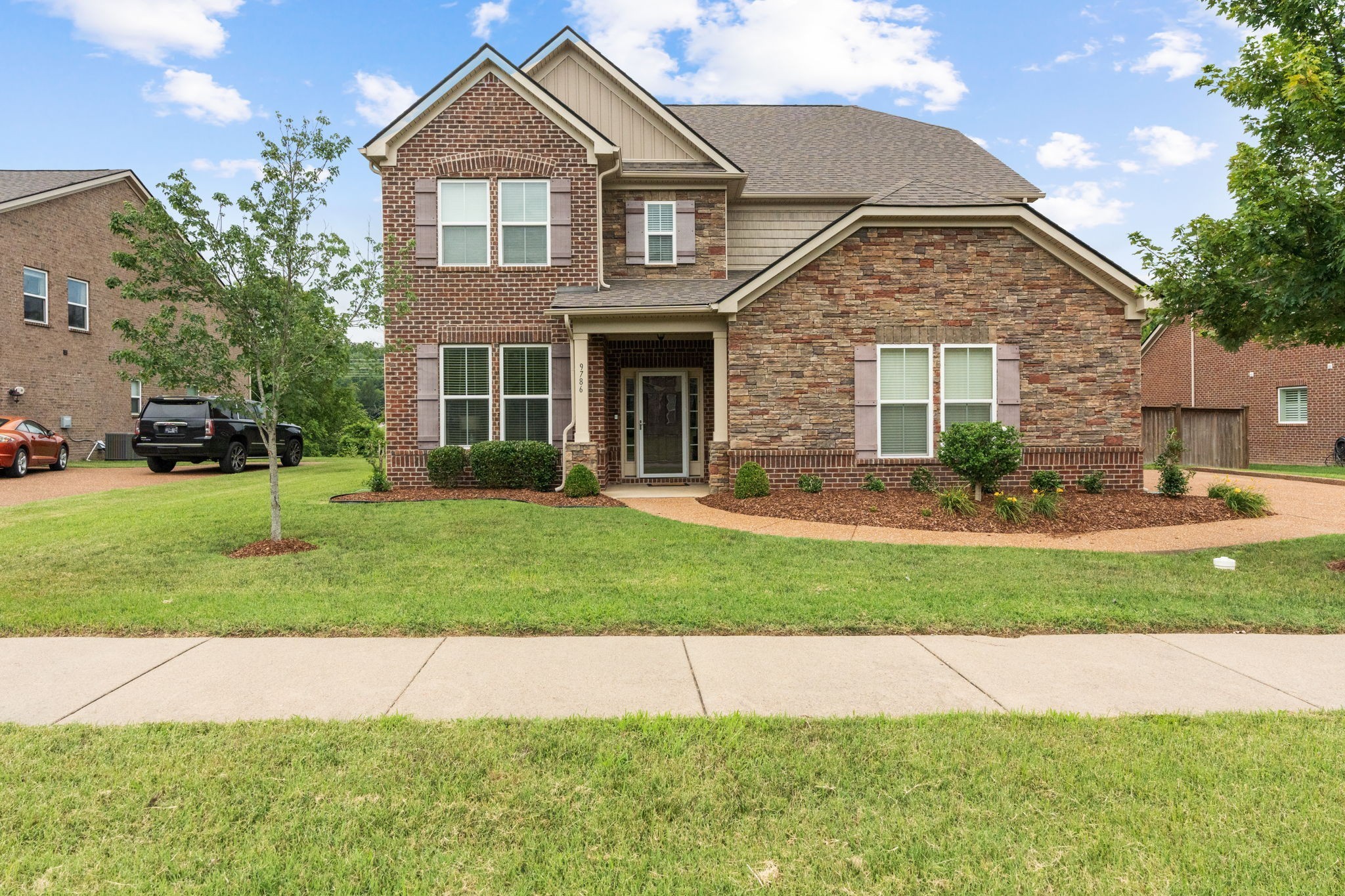 9786 Glenmore Ln