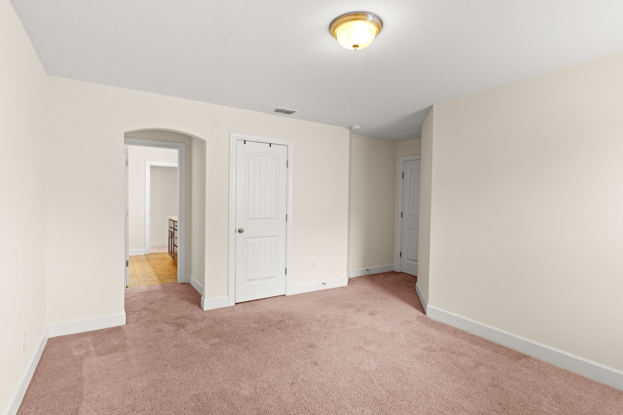 9786 Glenmore Ln