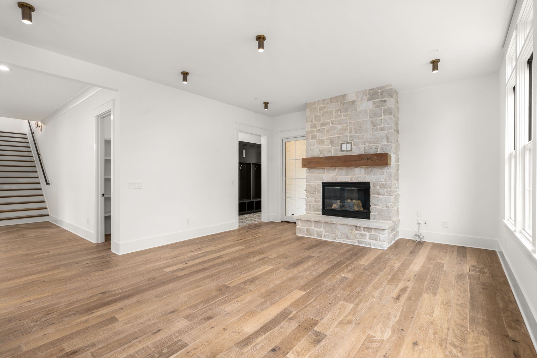 1805 Kimbark Dr