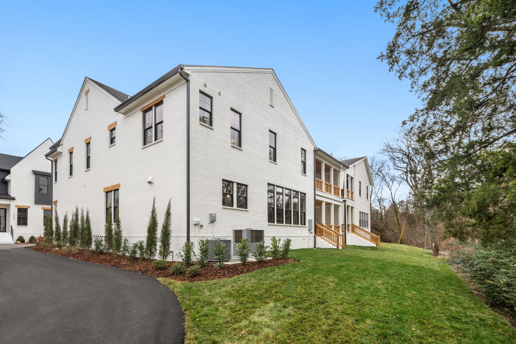 1805 Kimbark Dr