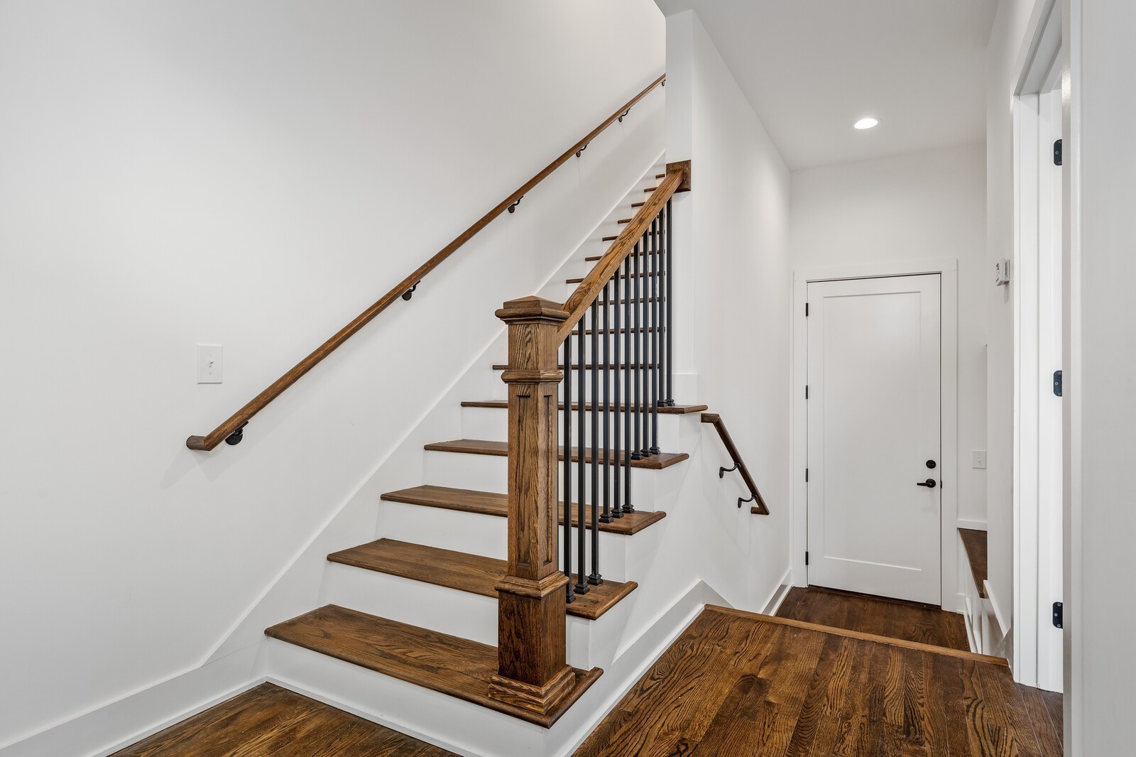 613 Vernon Ave Unit: 6