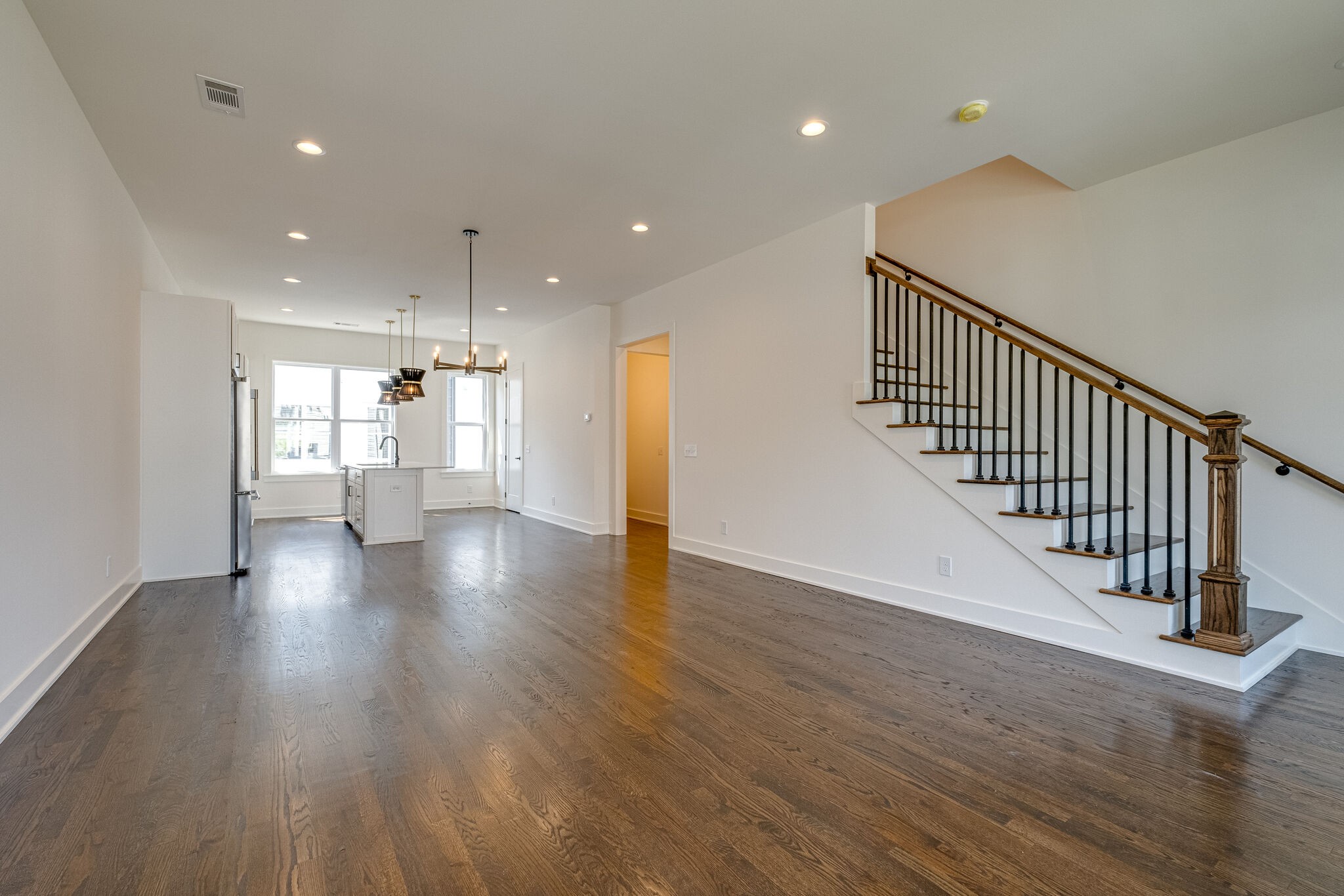 613 Vernon Ave Unit: 6