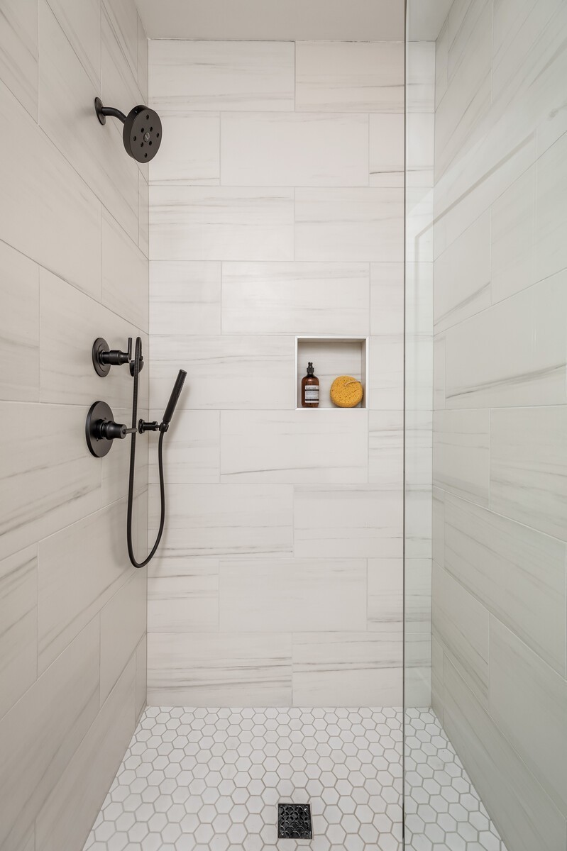 613 Vernon Ave Unit: 6