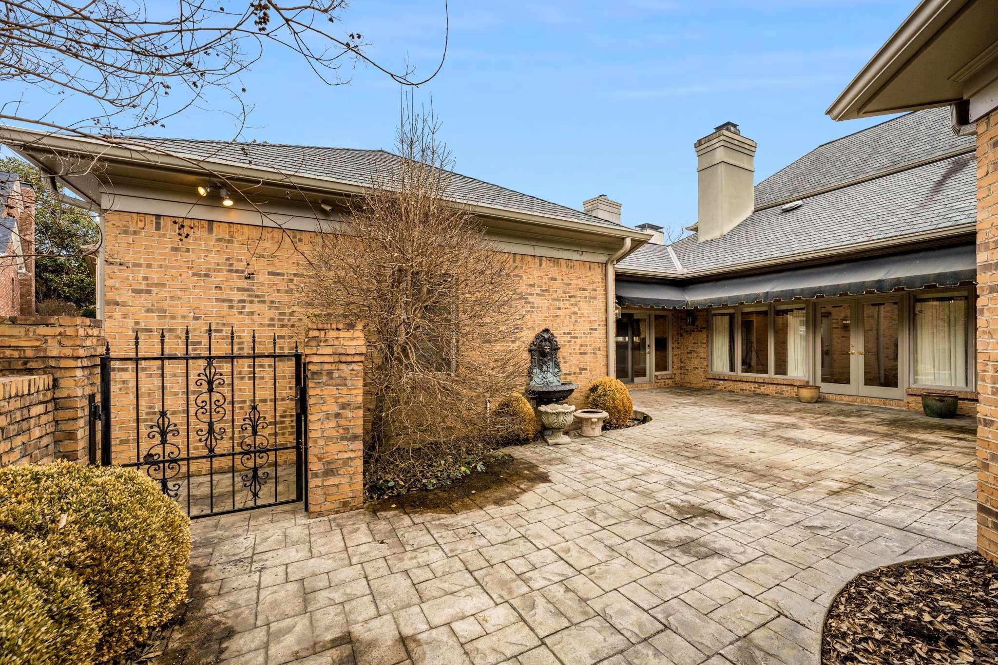 16 Westlake