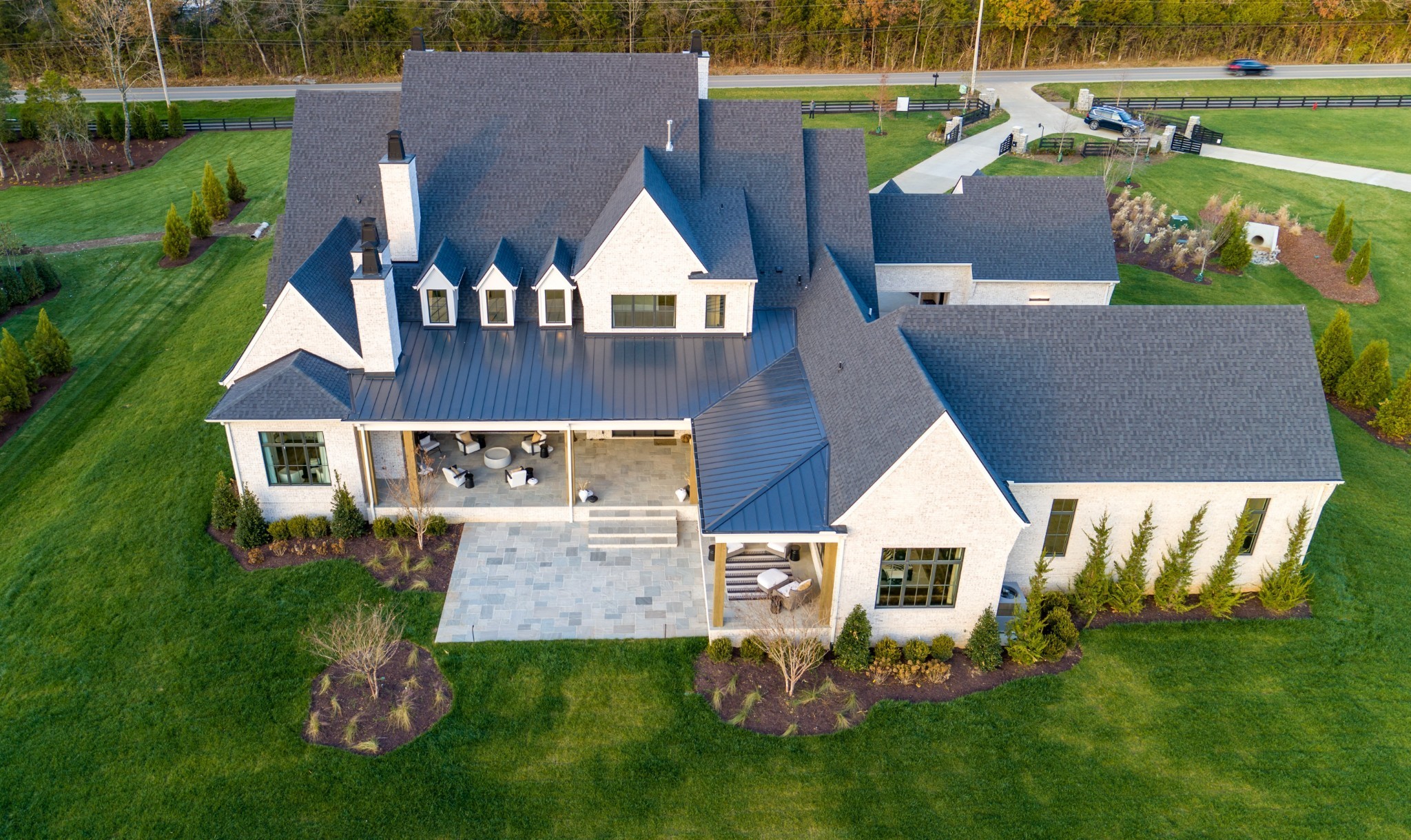1553 Sunset Rd