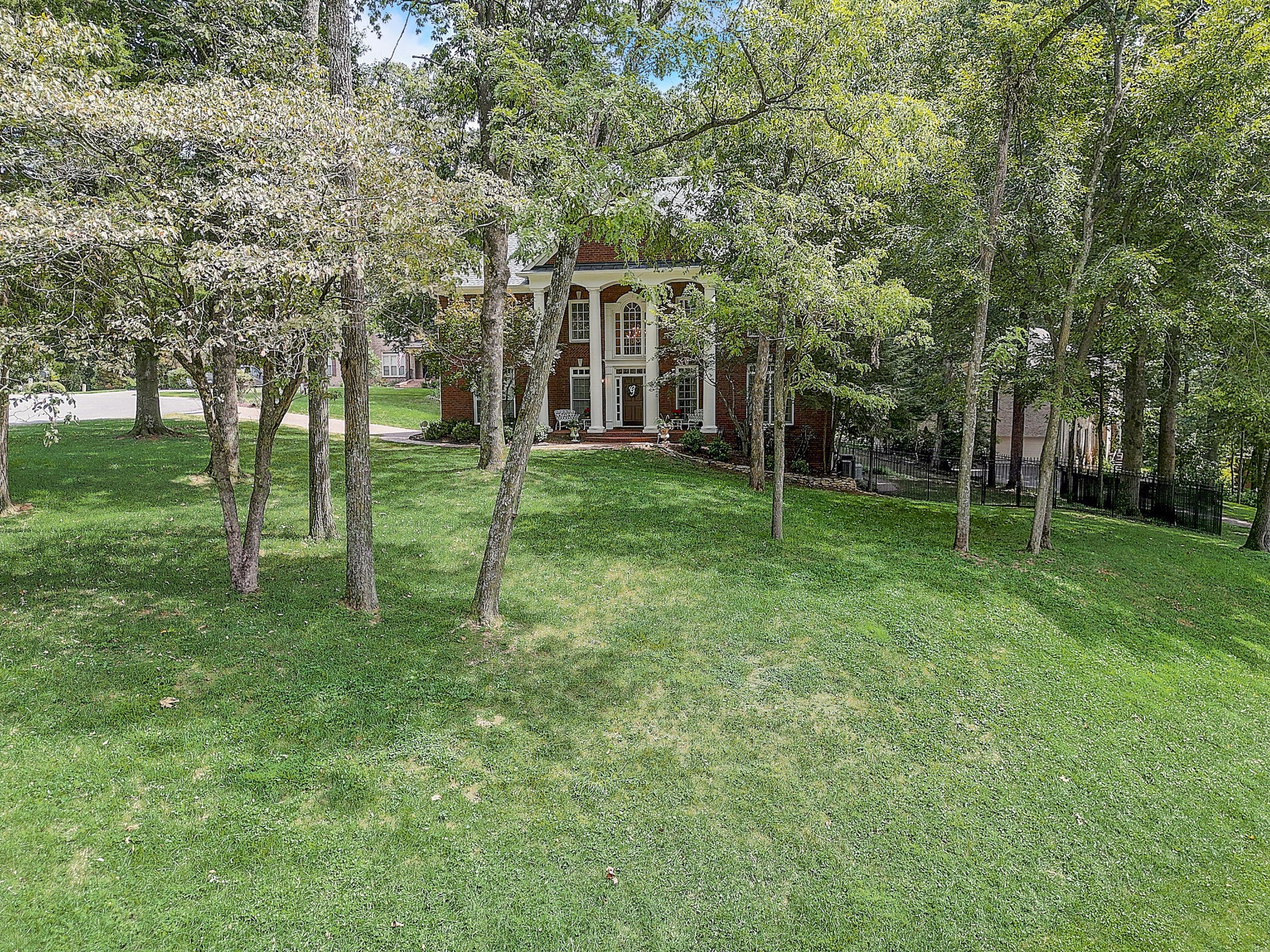 1096 Arbor Run Pl