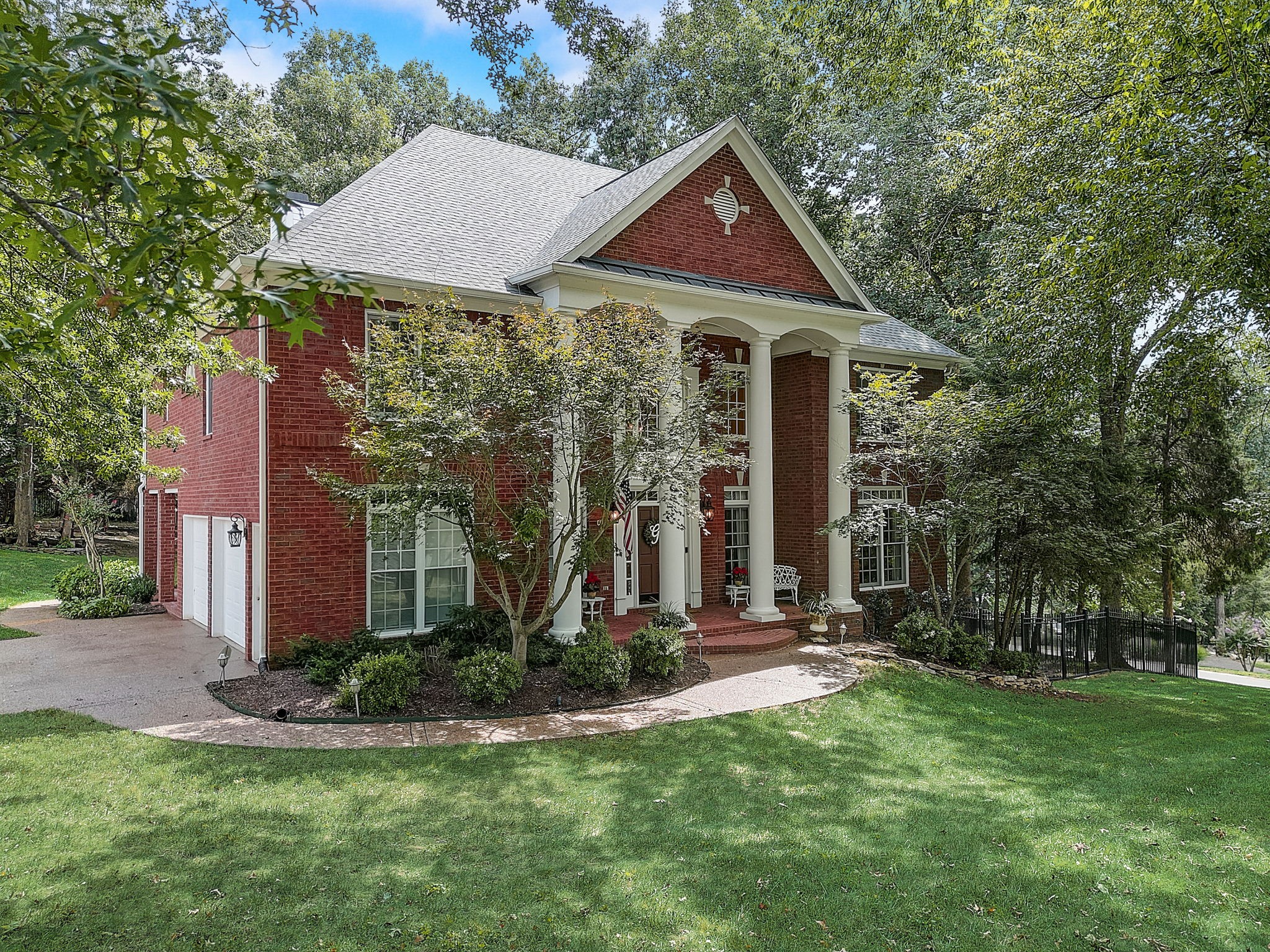 1096 Arbor Run Pl