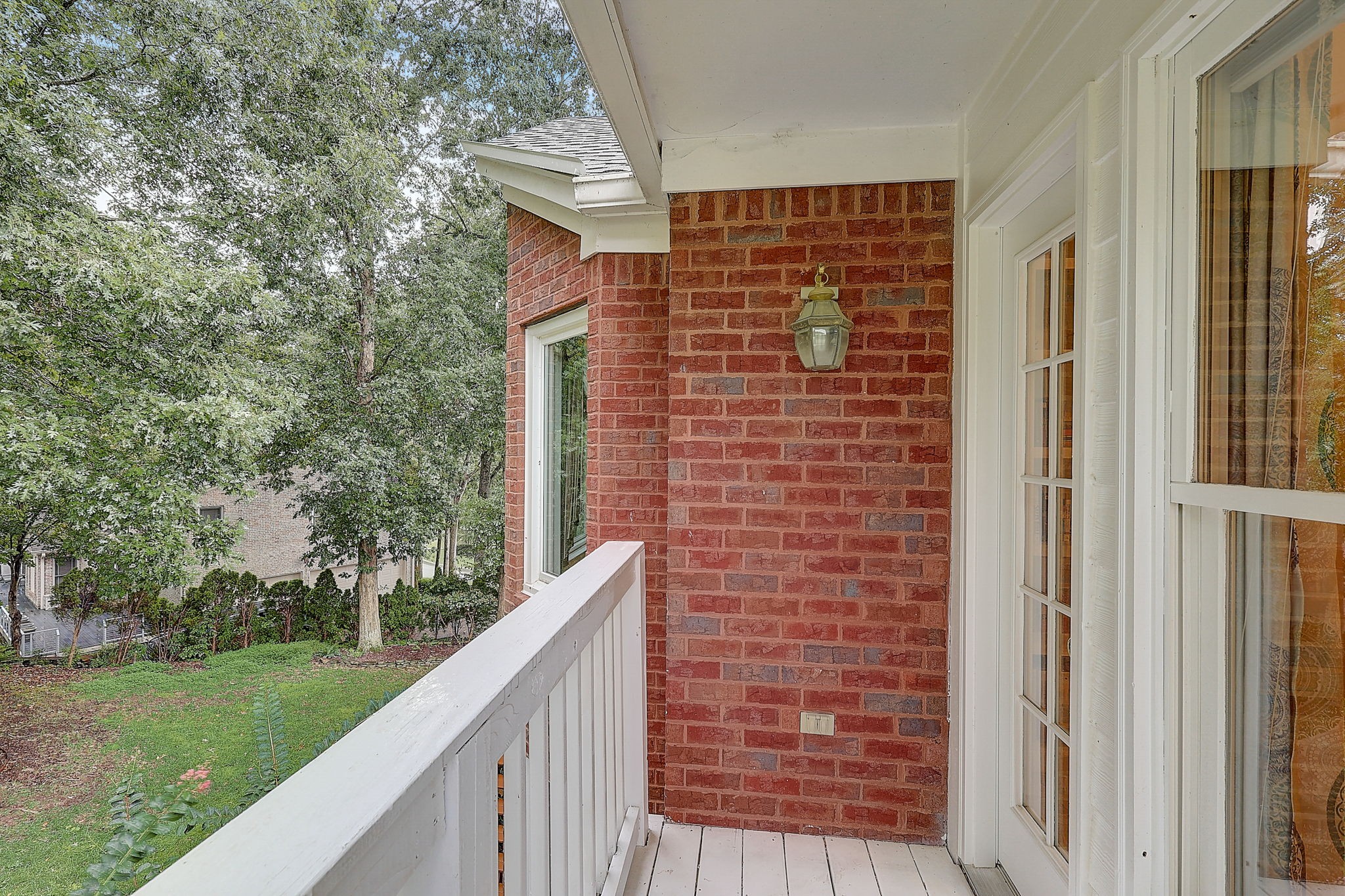 1096 Arbor Run Pl