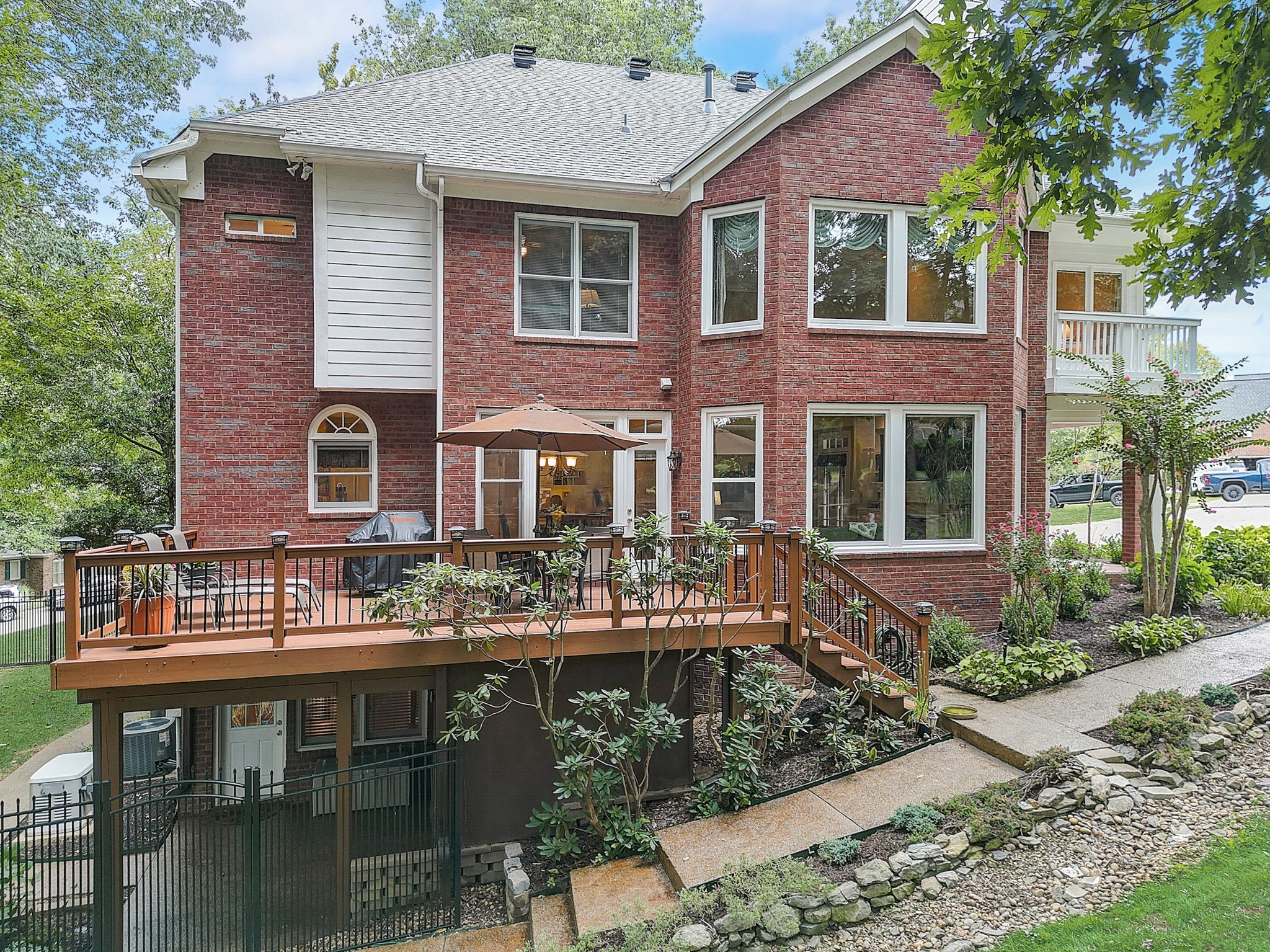 1096 Arbor Run Pl
