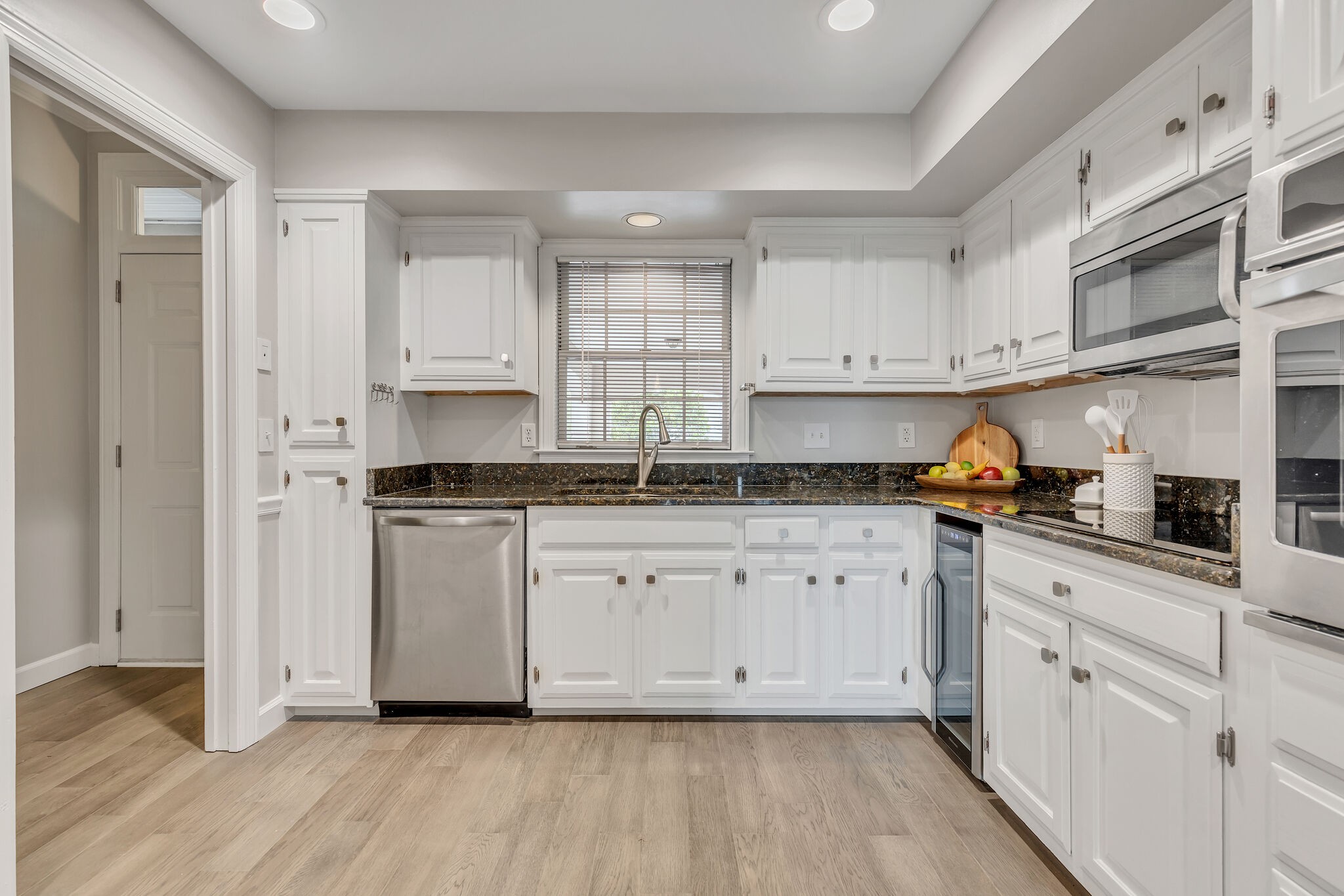 404 Rose Hall Unit: 404