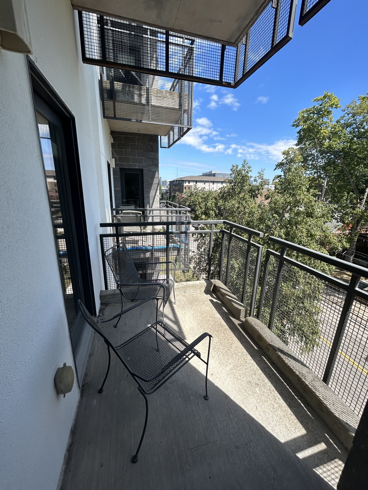 1101 18th Ave, S Unit: 400