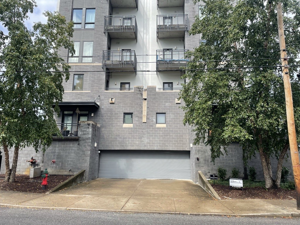 1101 18th Ave, S Unit: 400