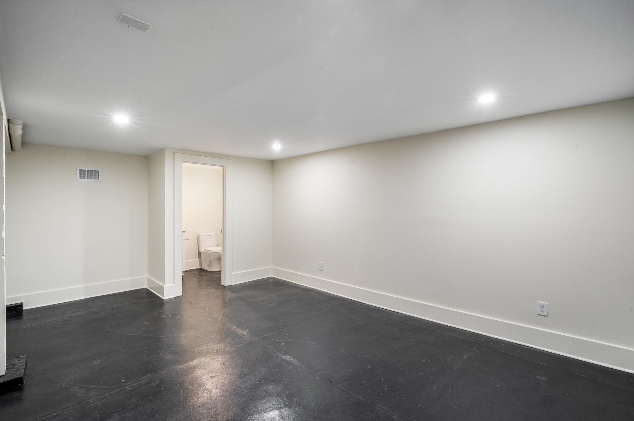 746 Benton Ave