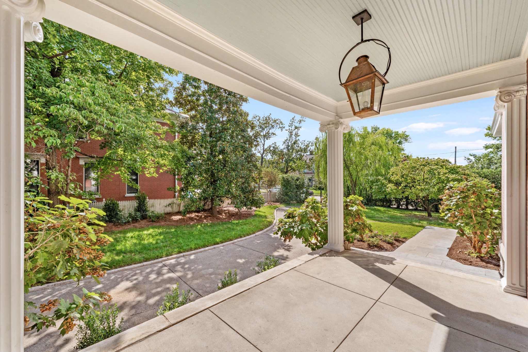 746 Benton Ave