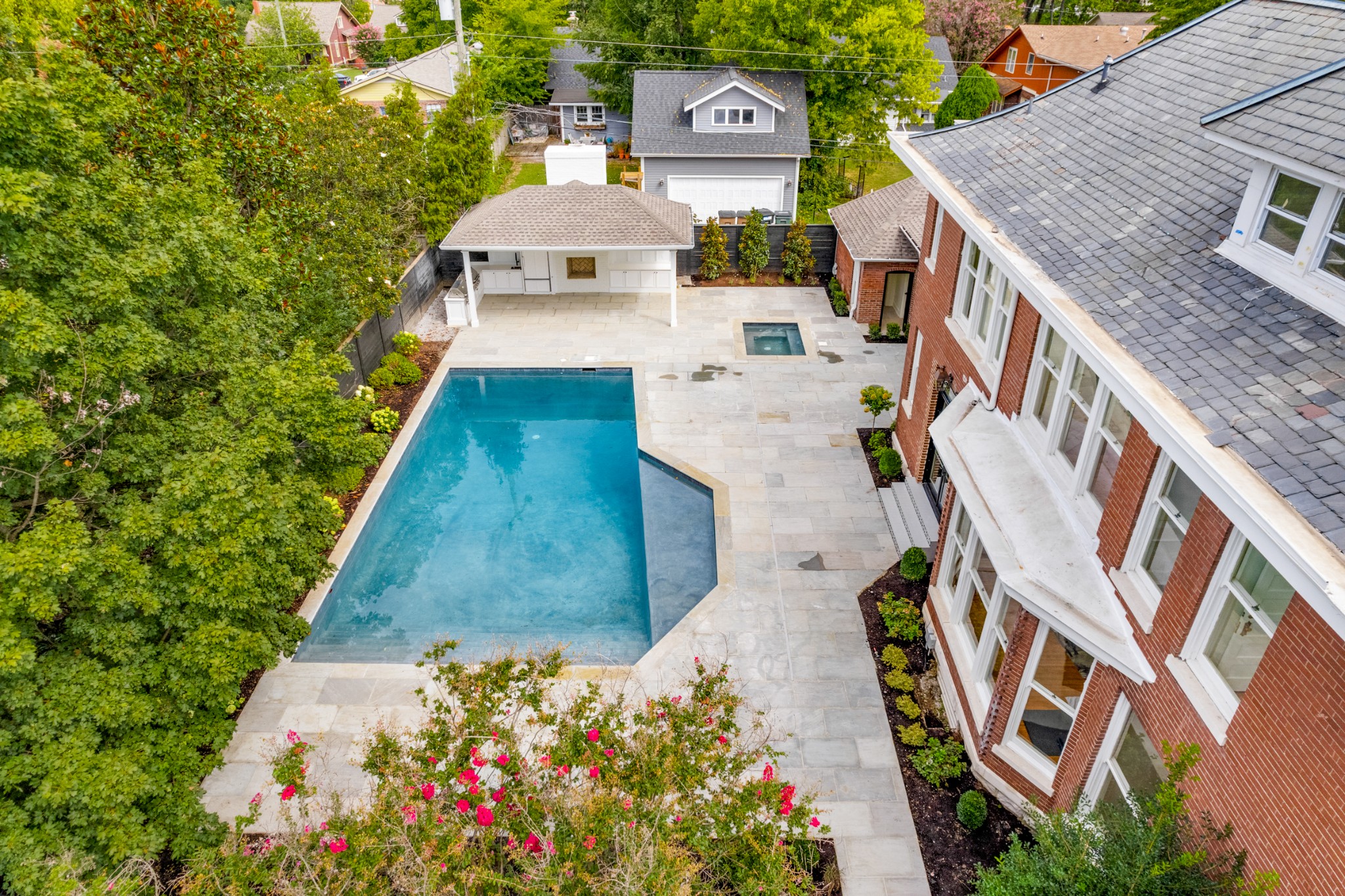 746 Benton Ave