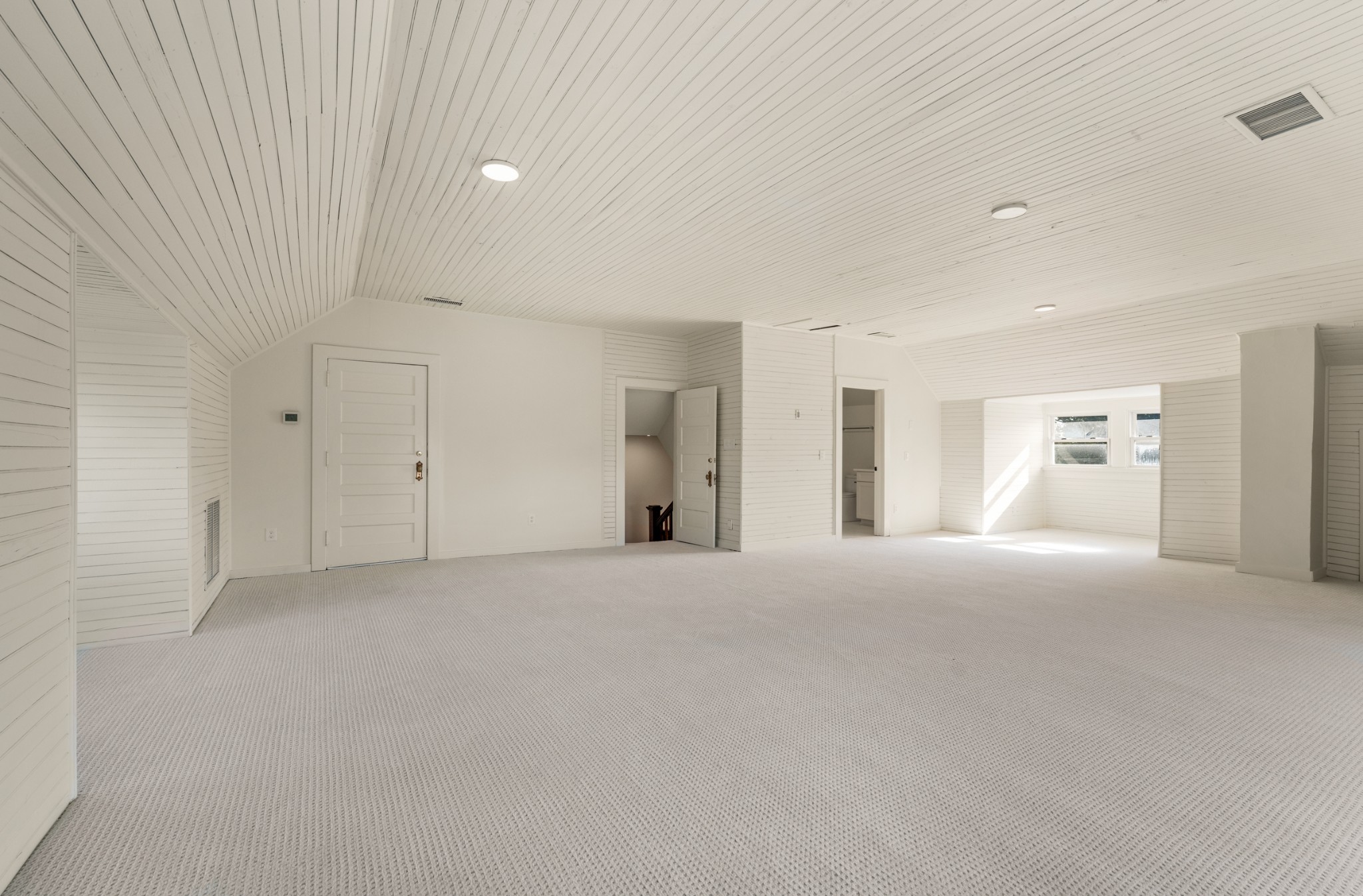 746 Benton Ave