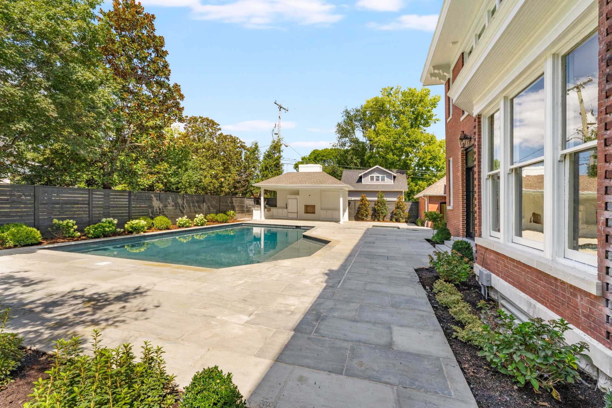 746 Benton Ave