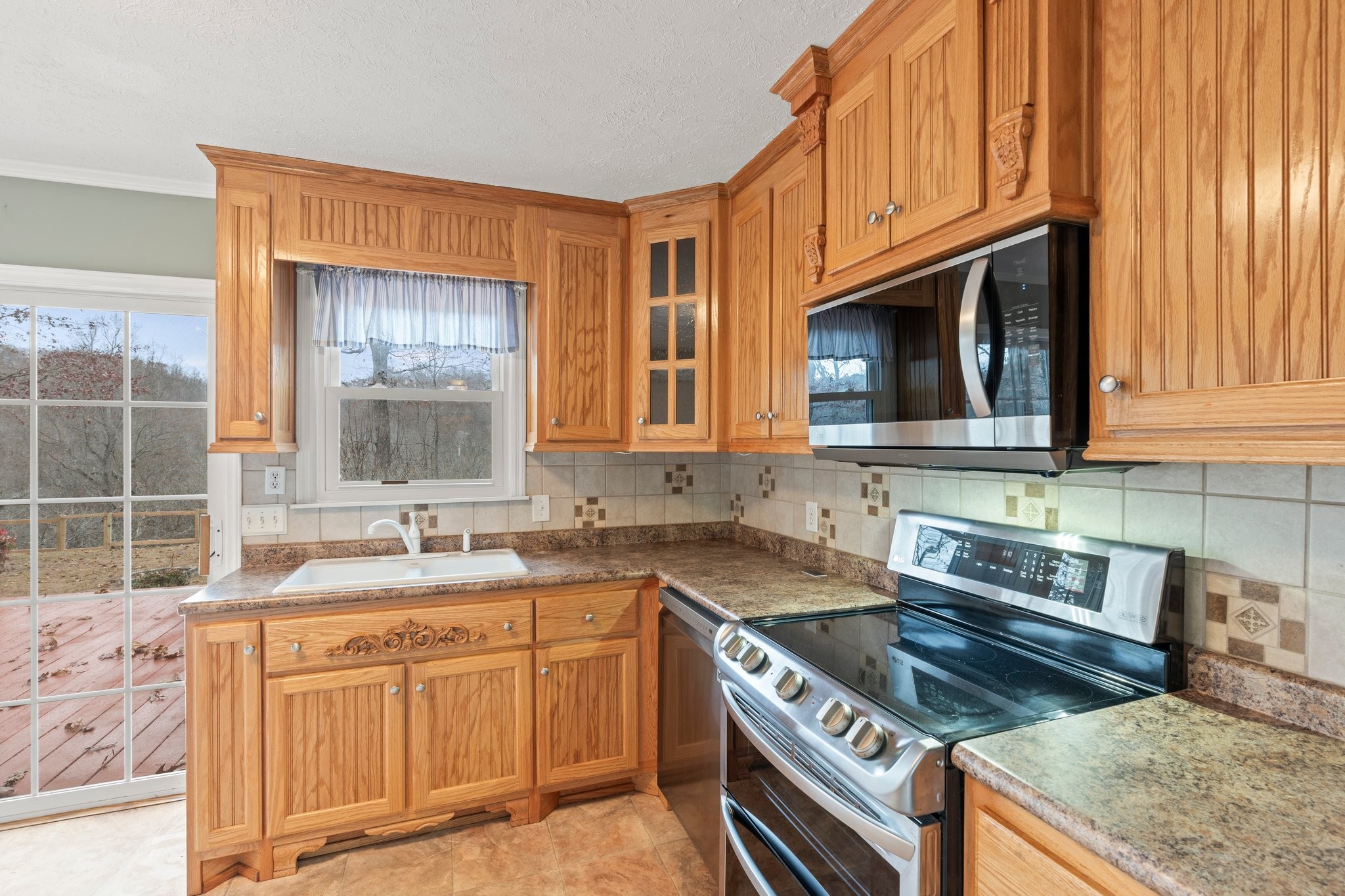 156 River Bluff Dr, W