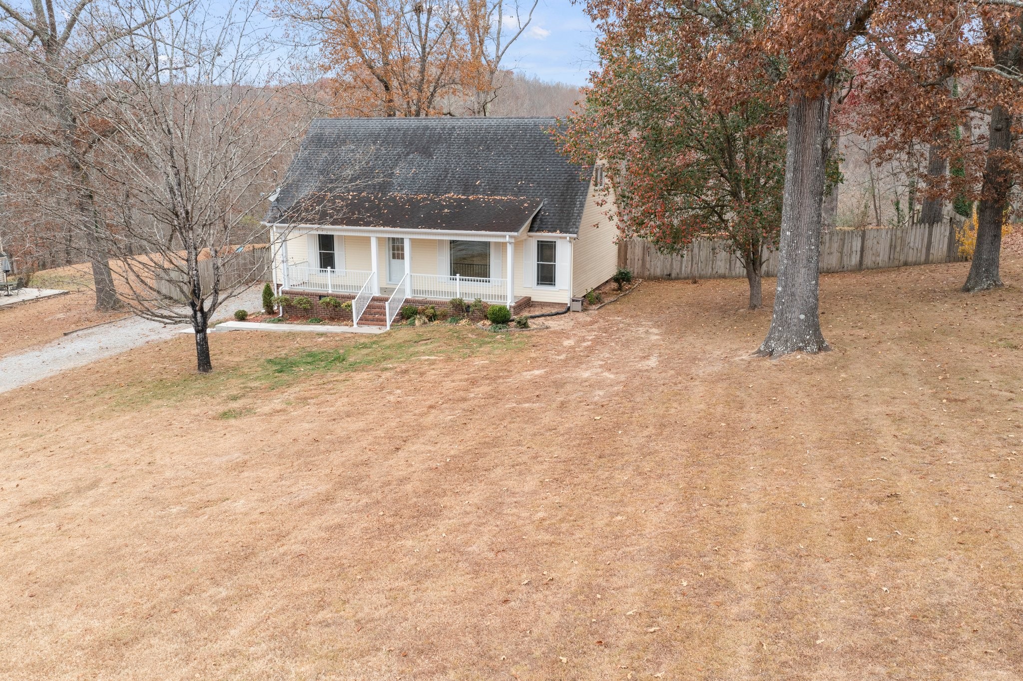 156 River Bluff Dr, W