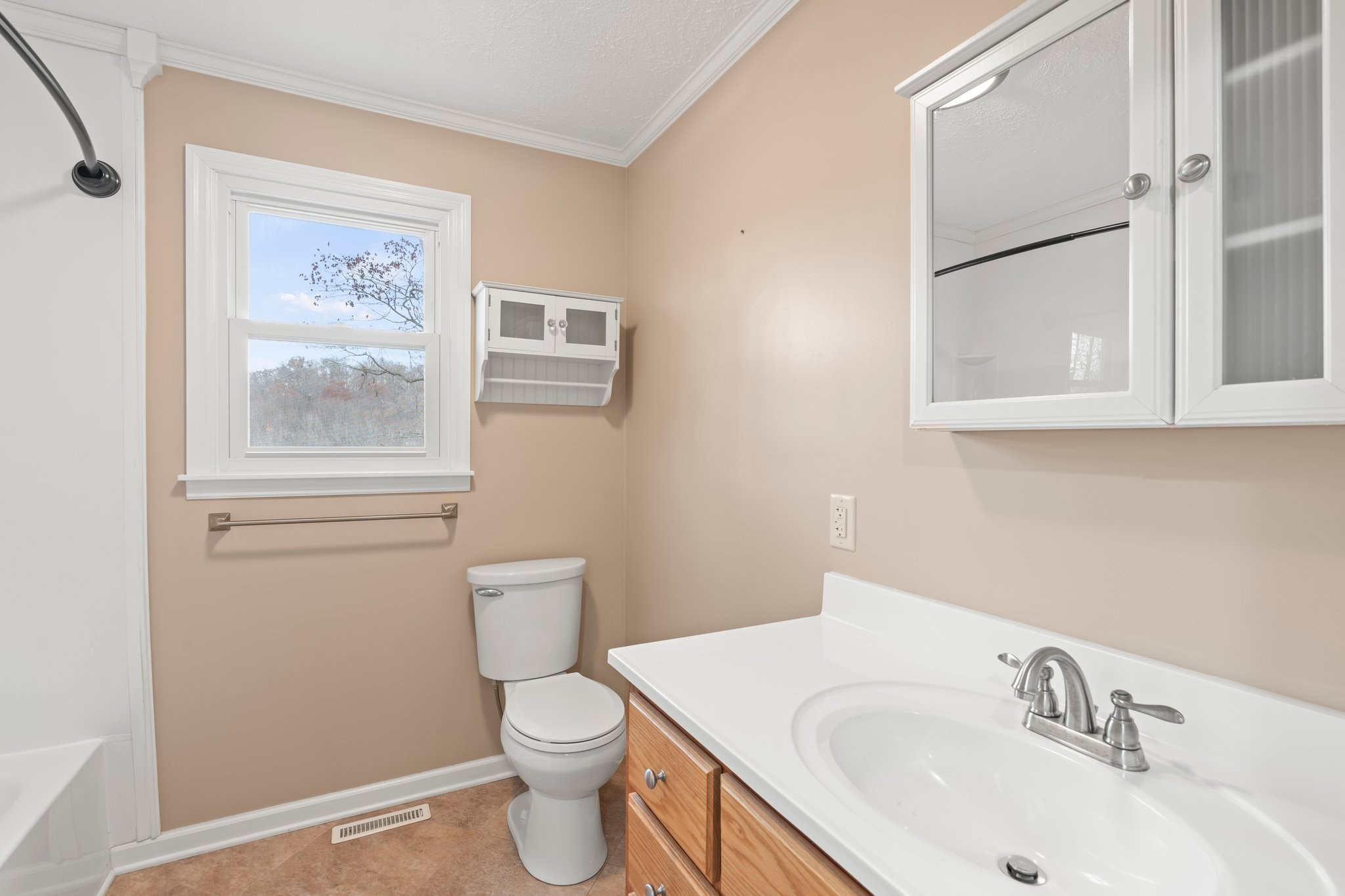 156 River Bluff Dr, W