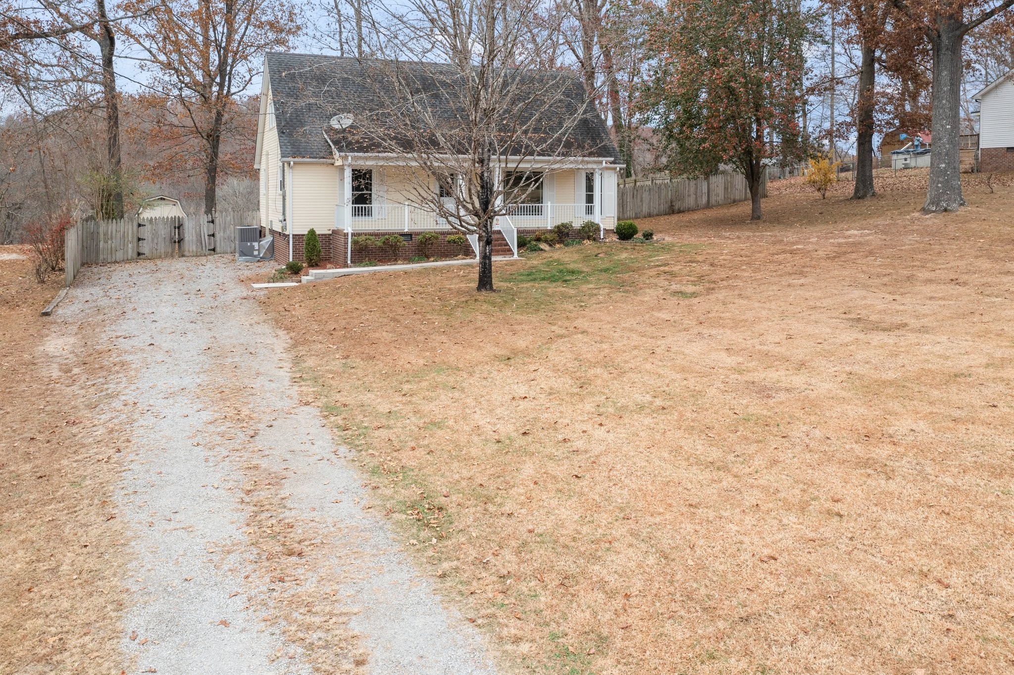 156 River Bluff Dr, W