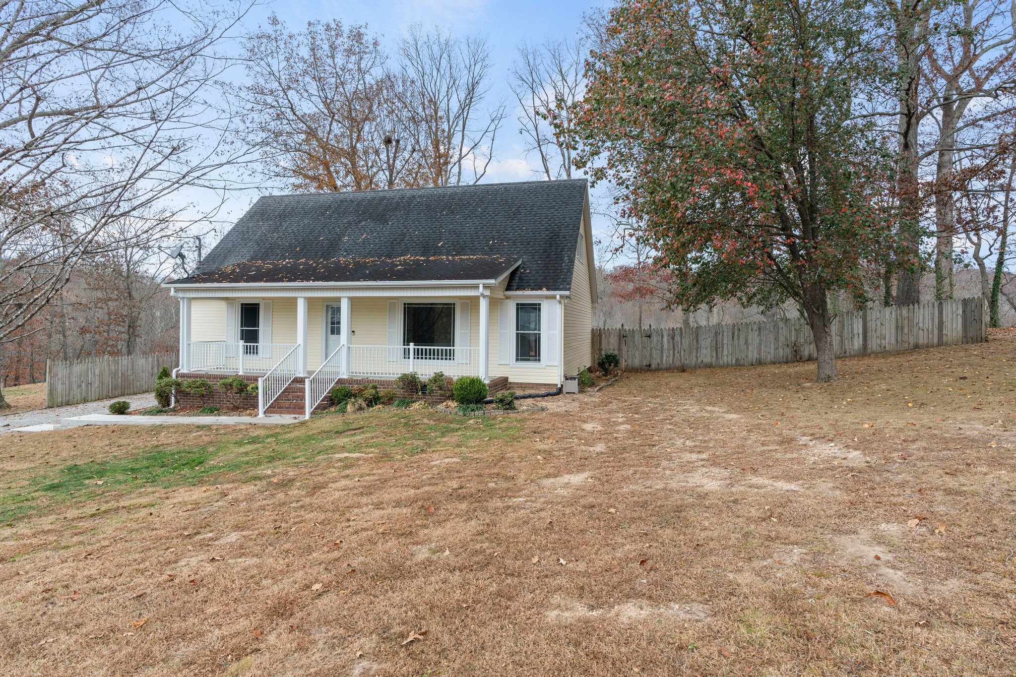 156 River Bluff Dr, W