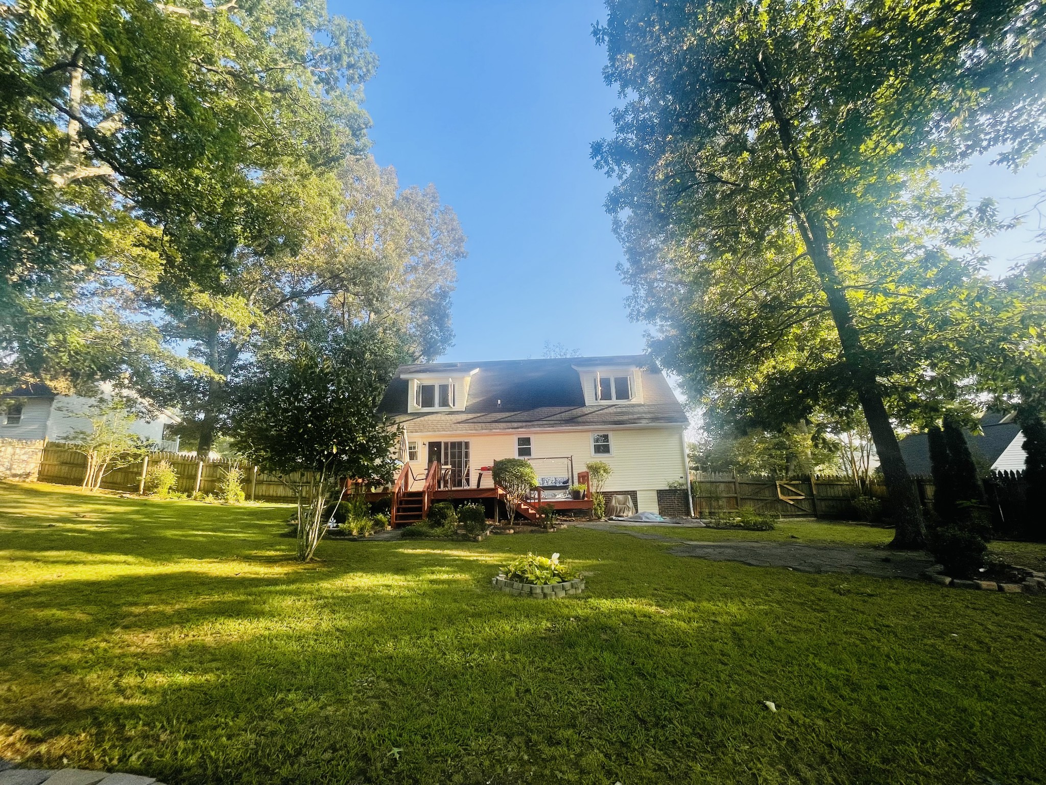 156 River Bluff Dr, W