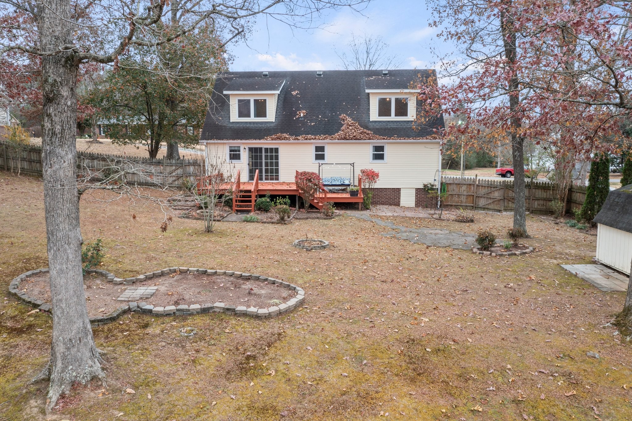 156 River Bluff Dr, W