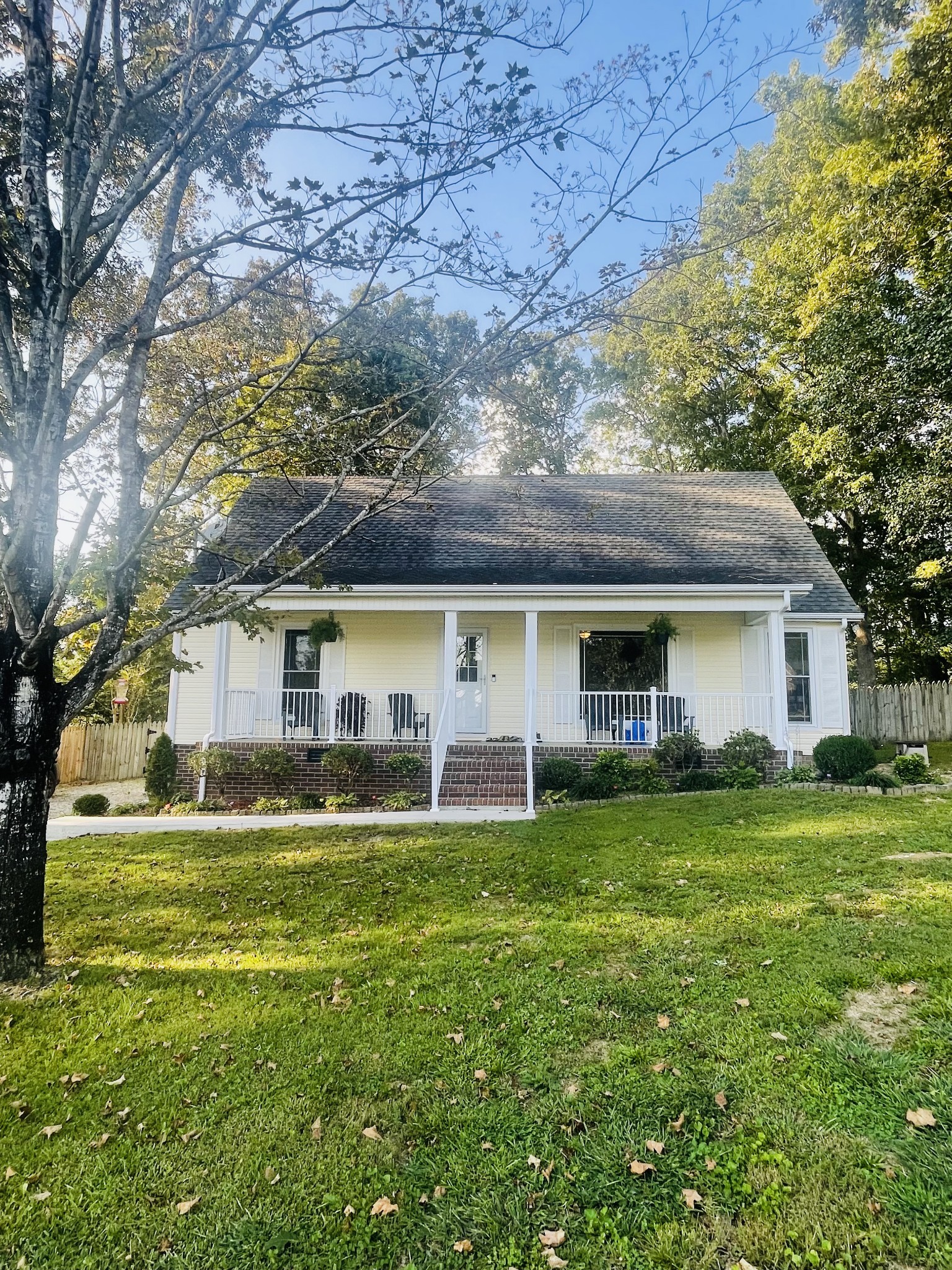 156 River Bluff Dr, W