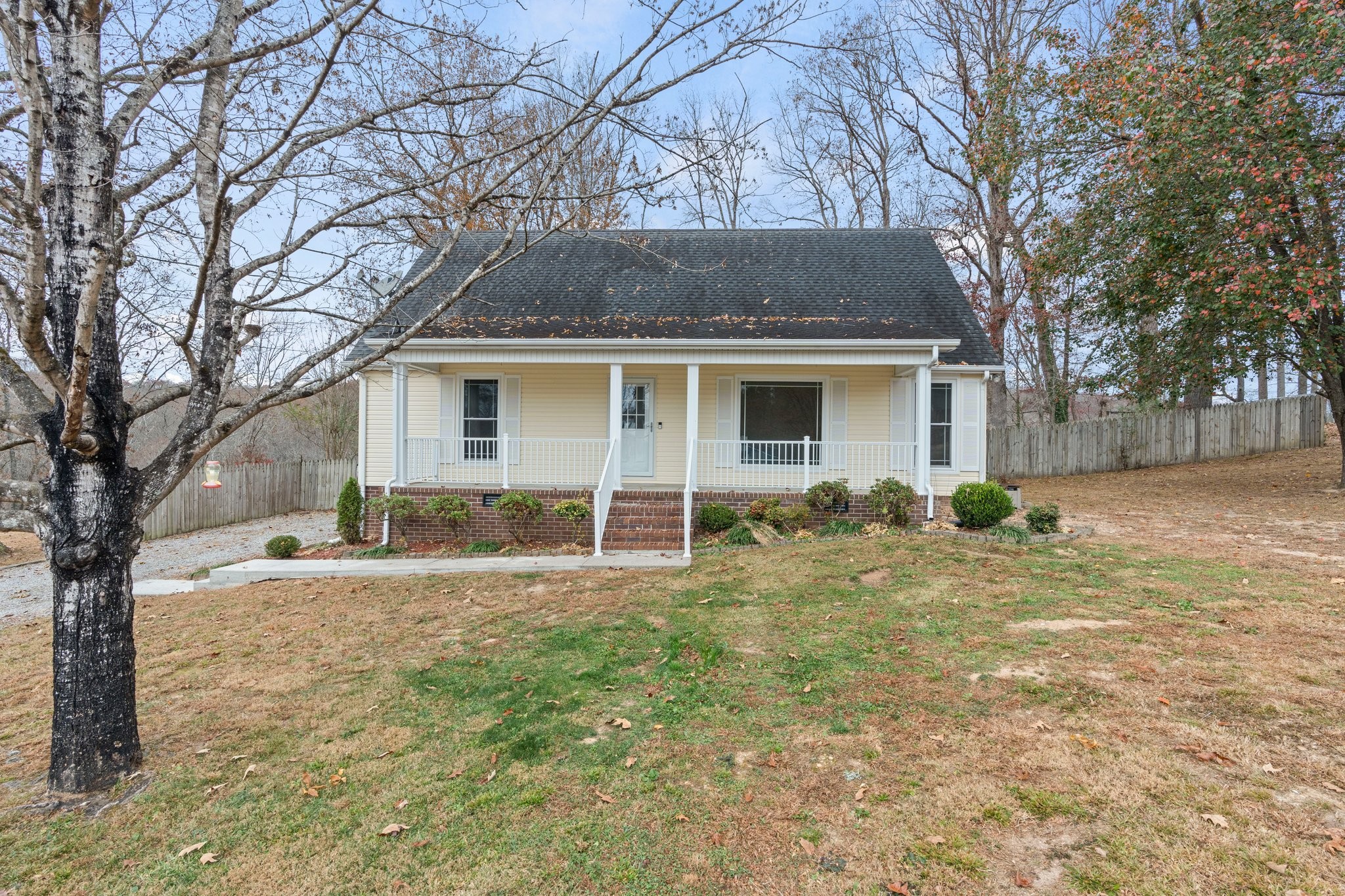 156 River Bluff Dr, W