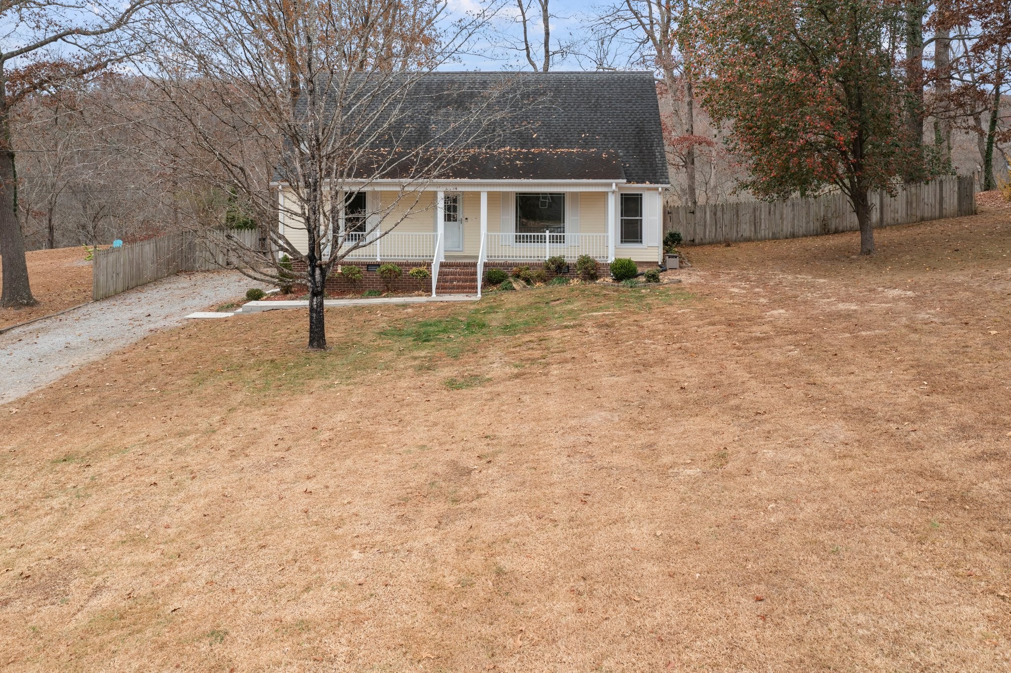 156 River Bluff Dr, W