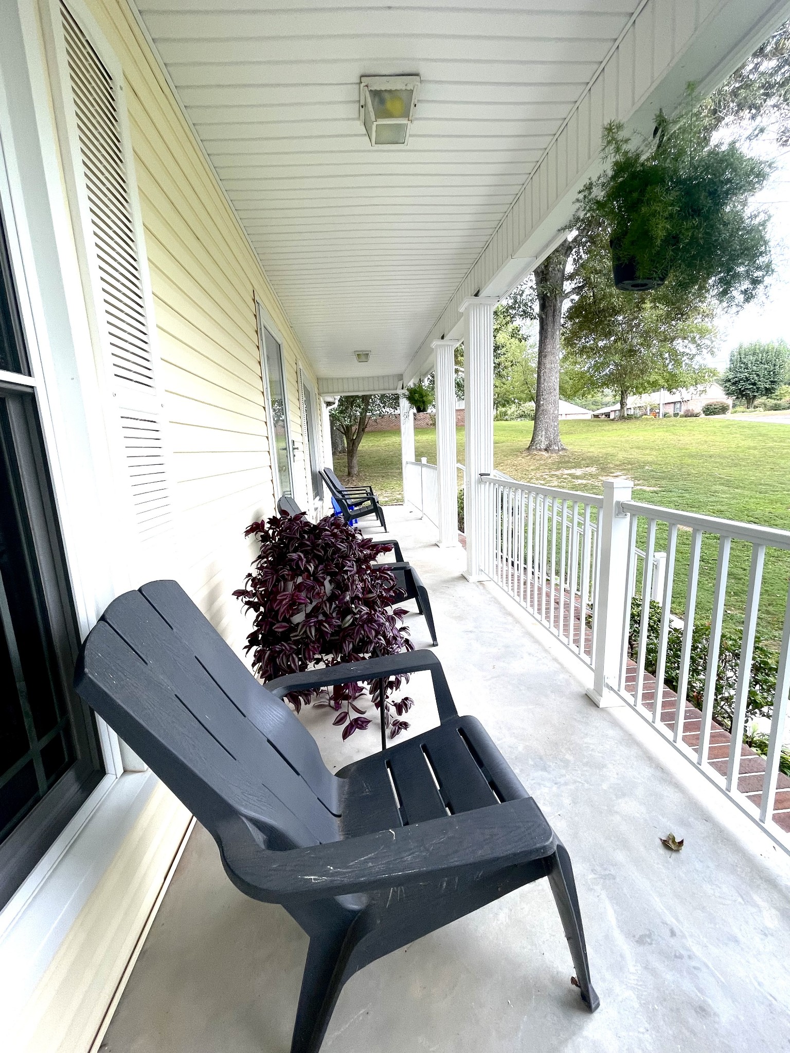 156 River Bluff Dr, W