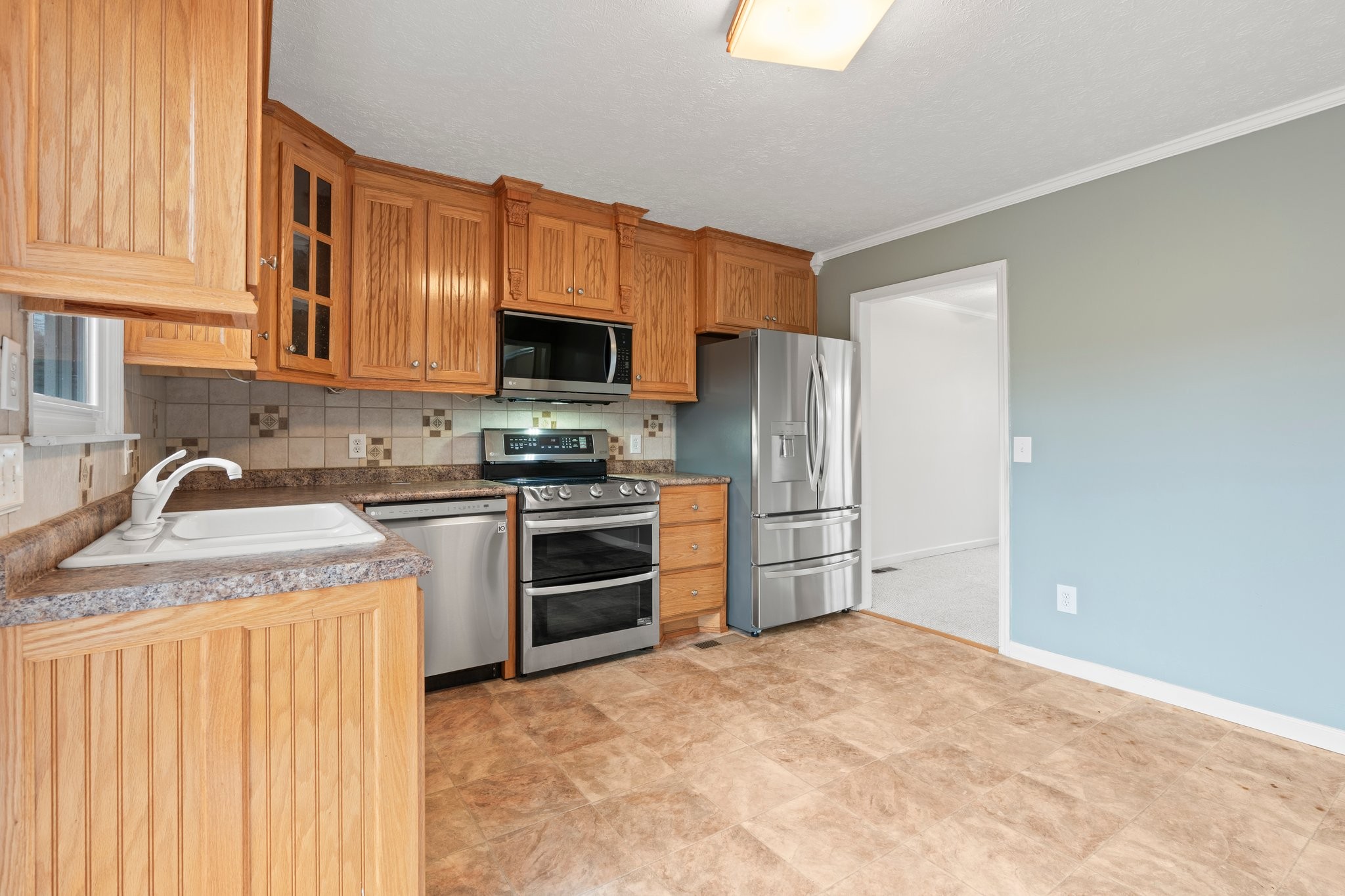 156 River Bluff Dr, W