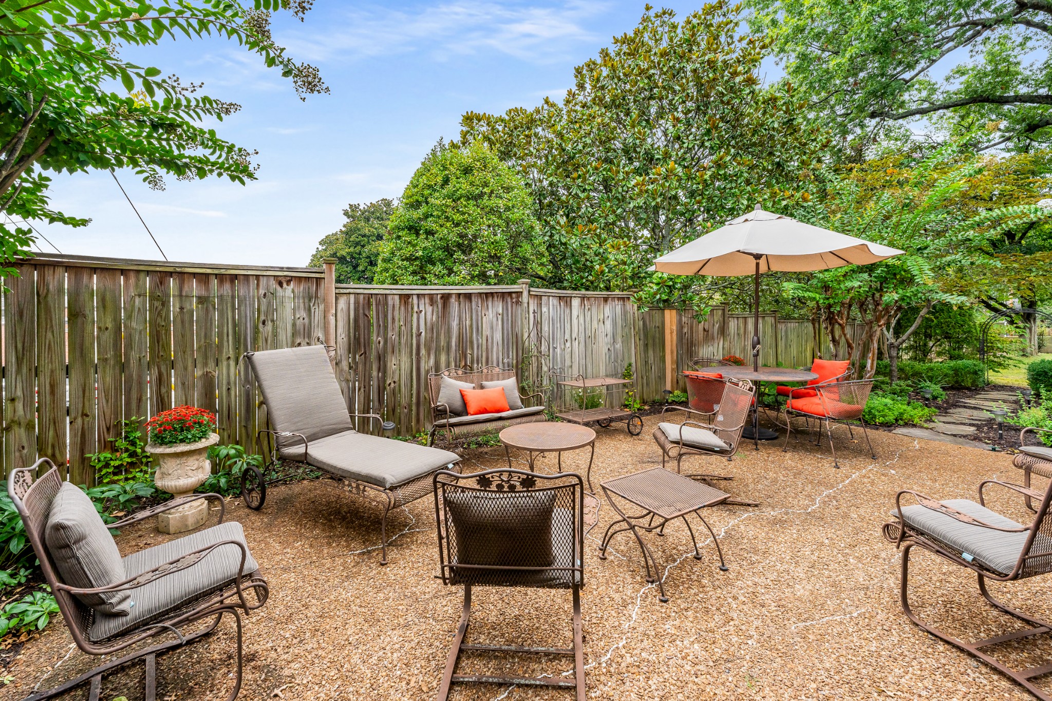 2721 Abbott Martin Rd