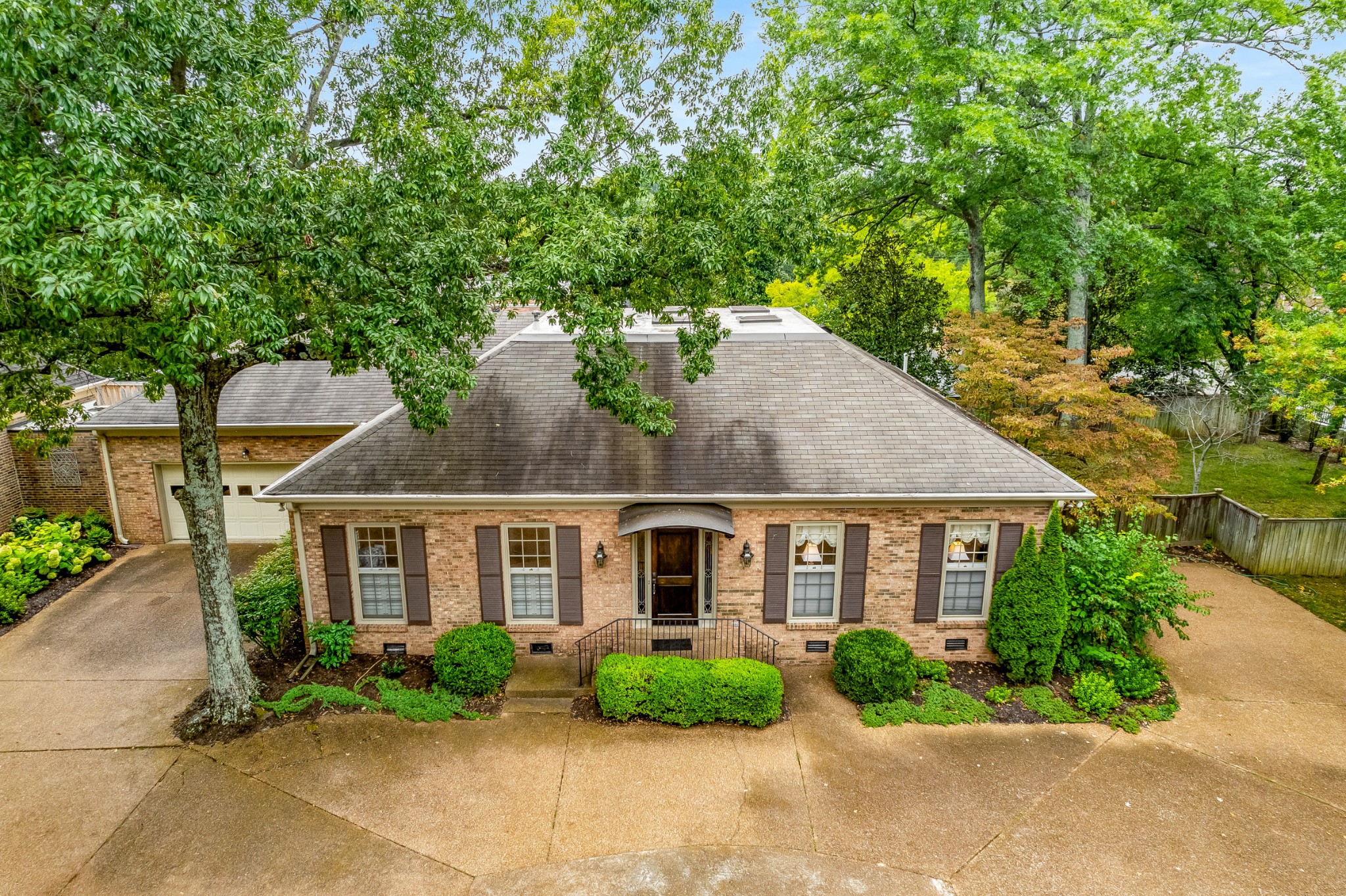 2721 Abbott Martin Rd