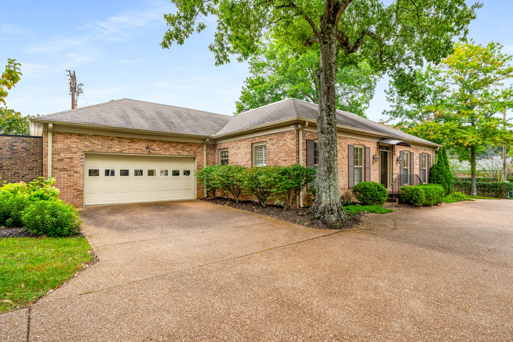 2721 Abbott Martin Rd